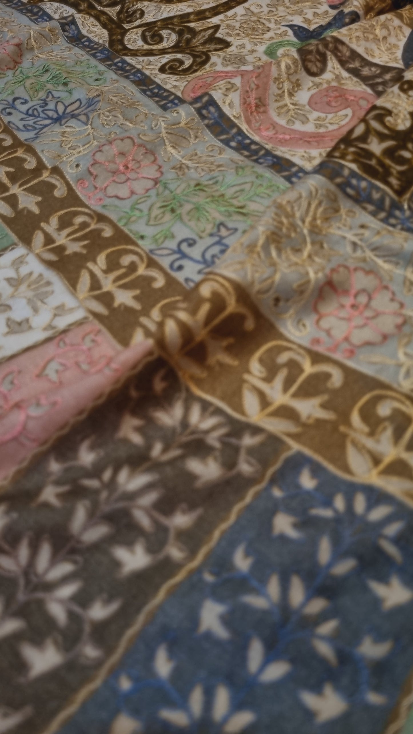 Reelkar embroidered pashmina