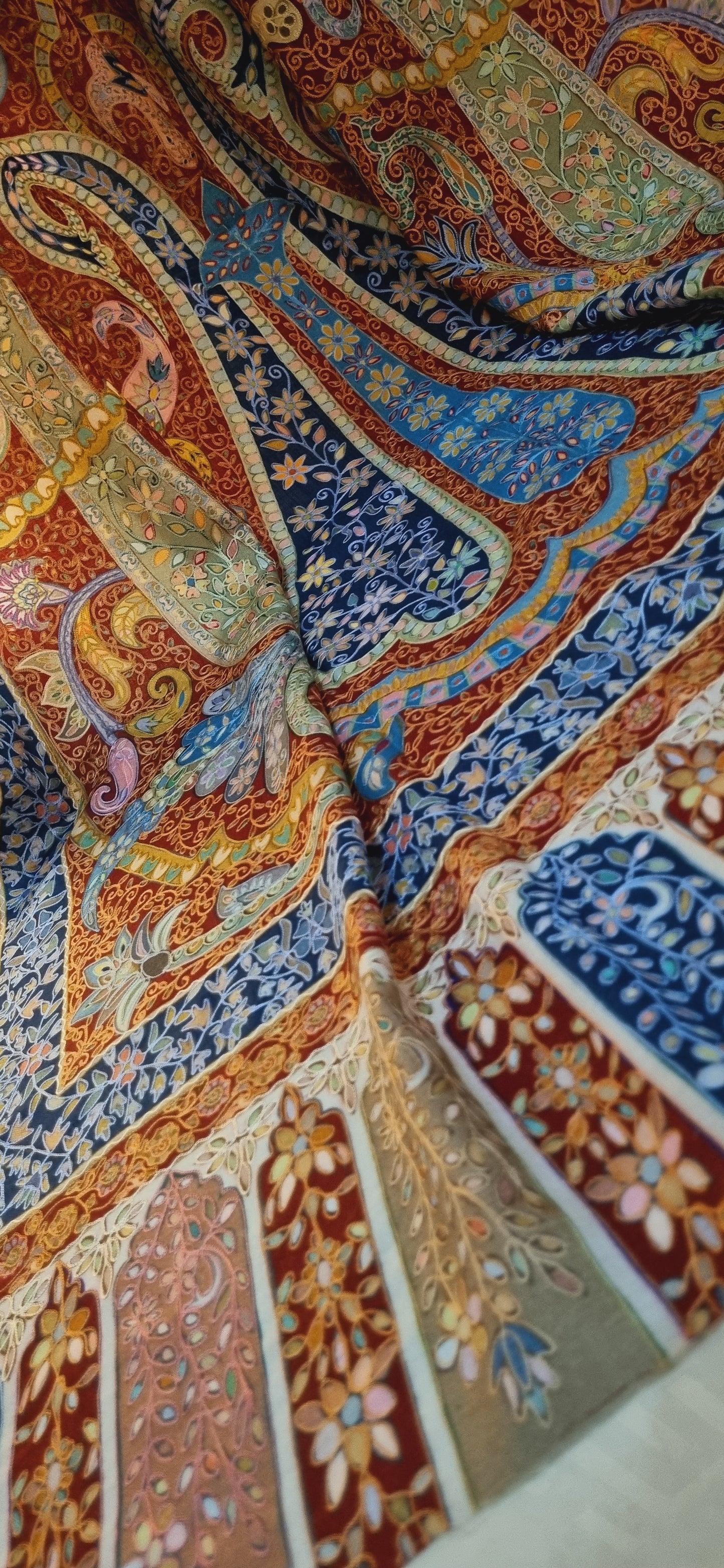 Reelkar embroidered pashmina