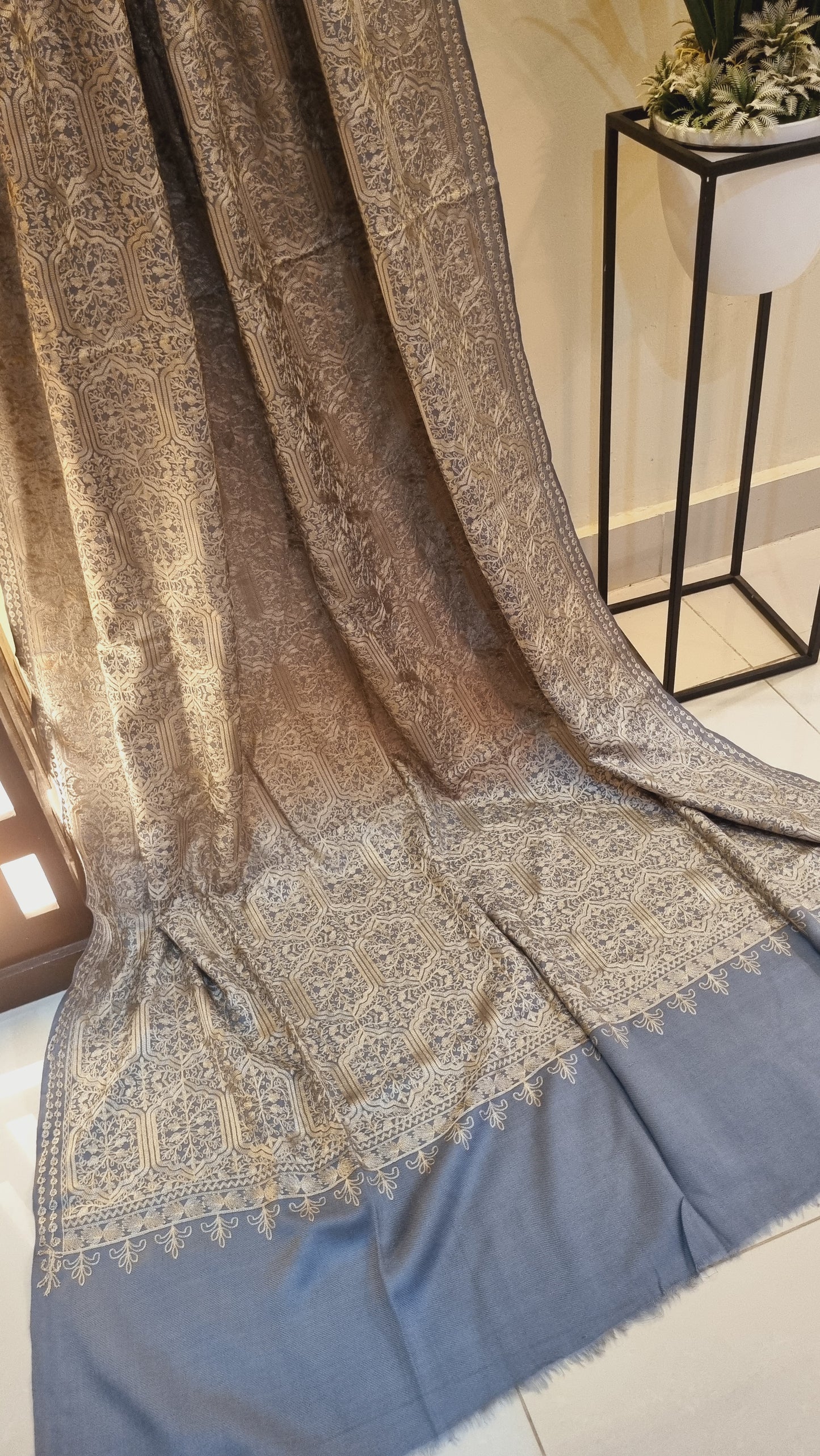 Pashmina shawl embroidered