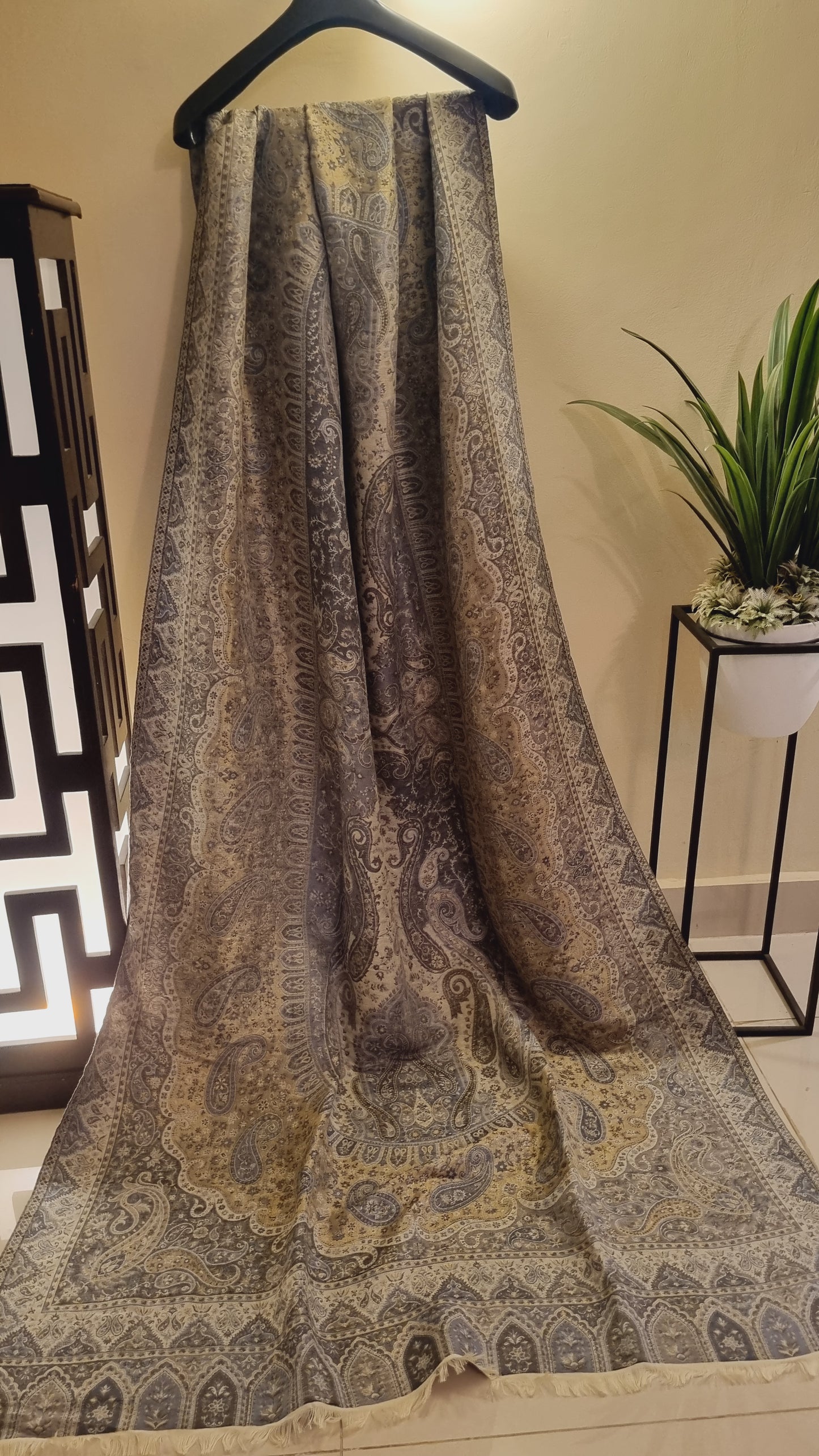 Double sided pashmina moonlight kaani shawl