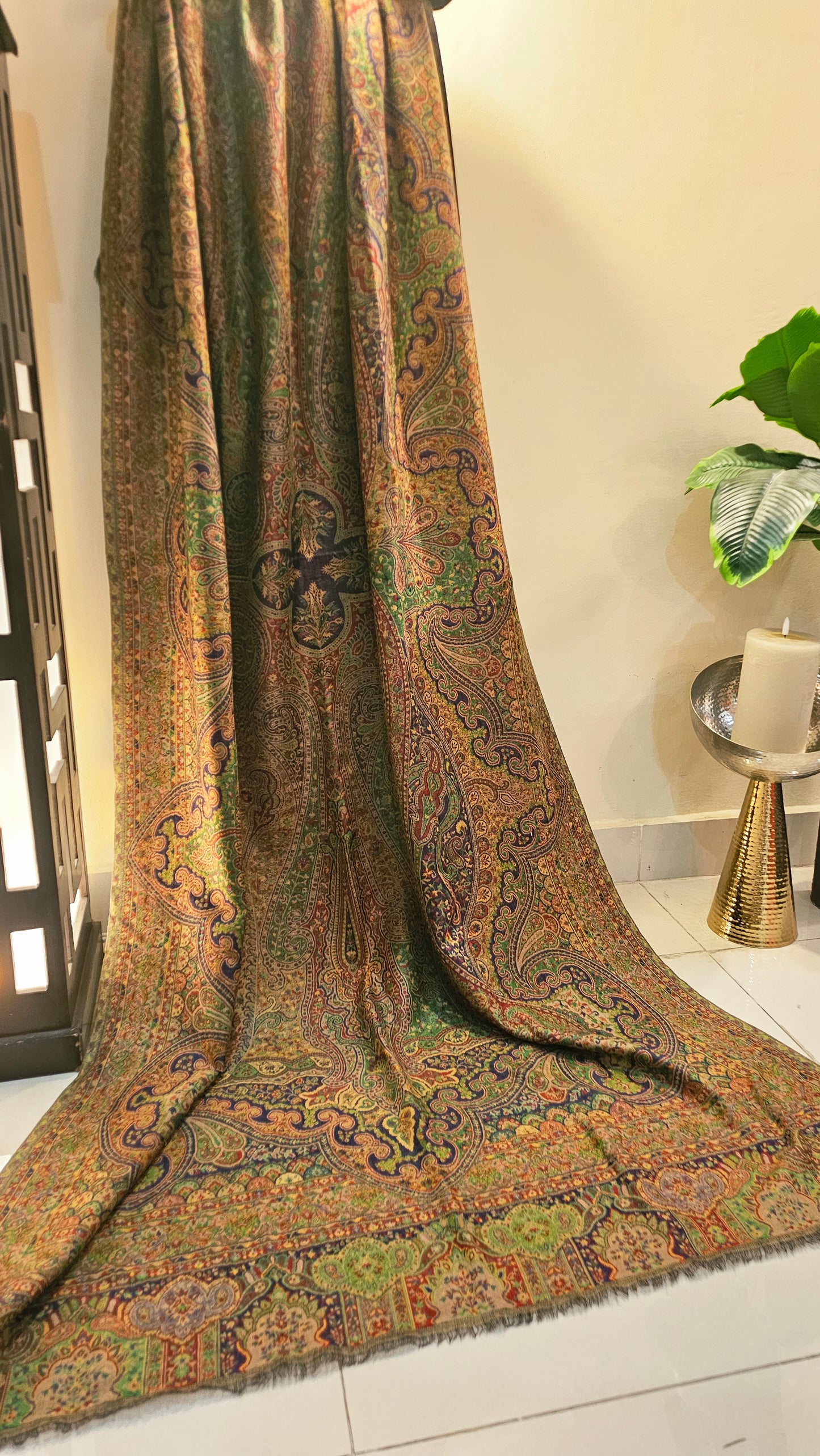 Reversible Persian kaani: Pashmina