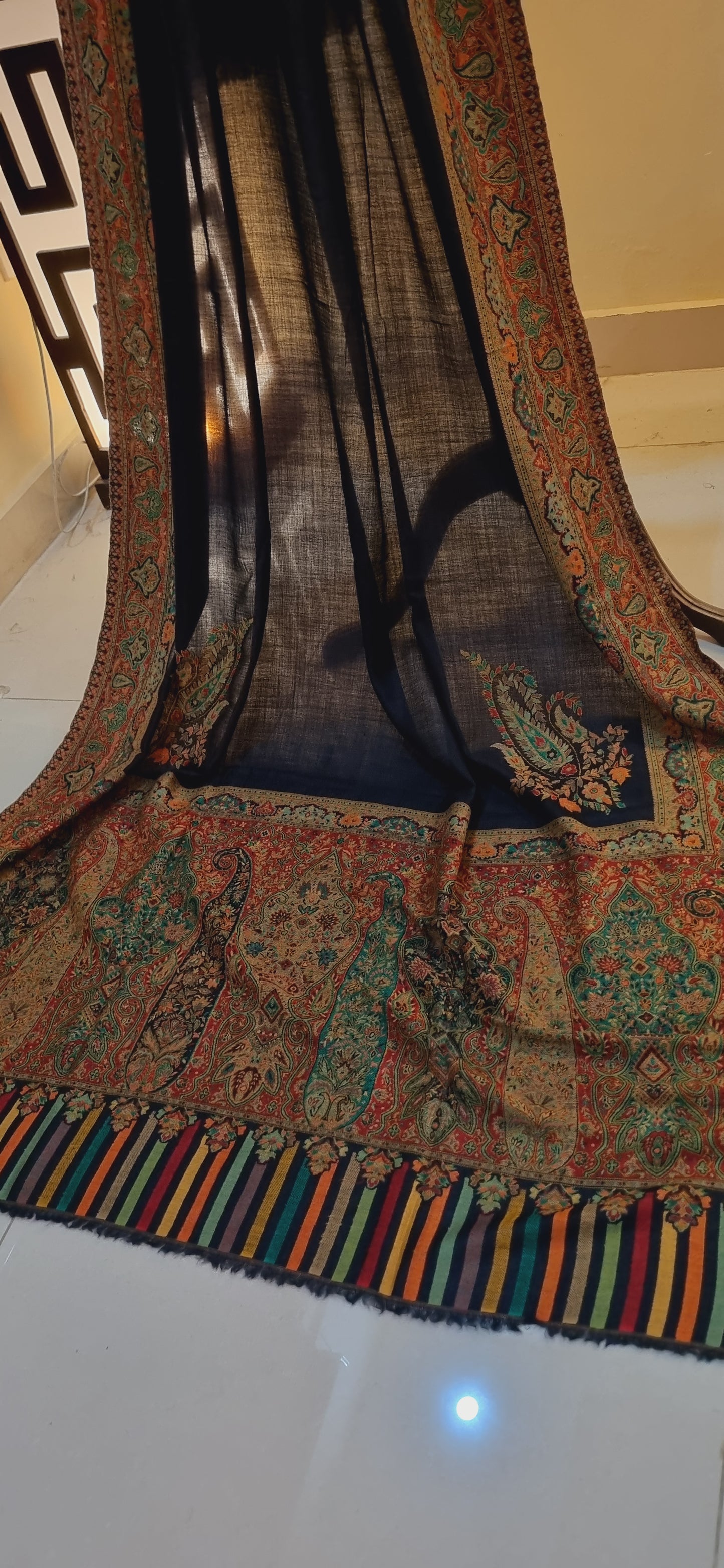Toosh kaani shawl