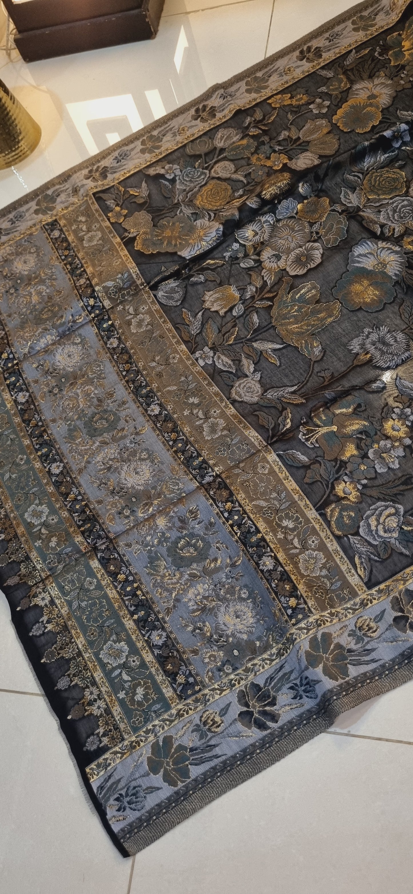 Silk kaani dupata