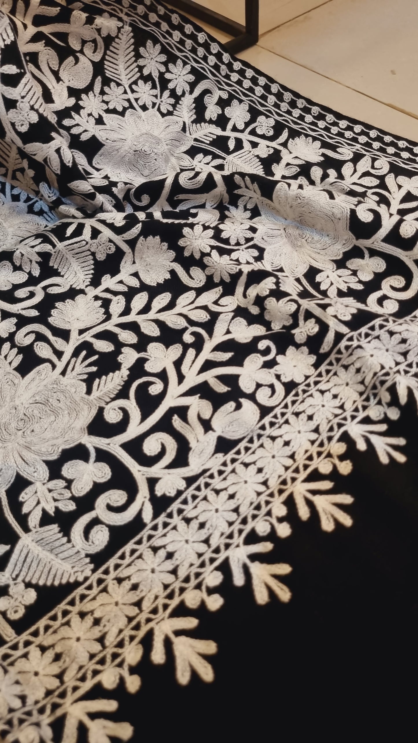 Embroidered pashmina shawl