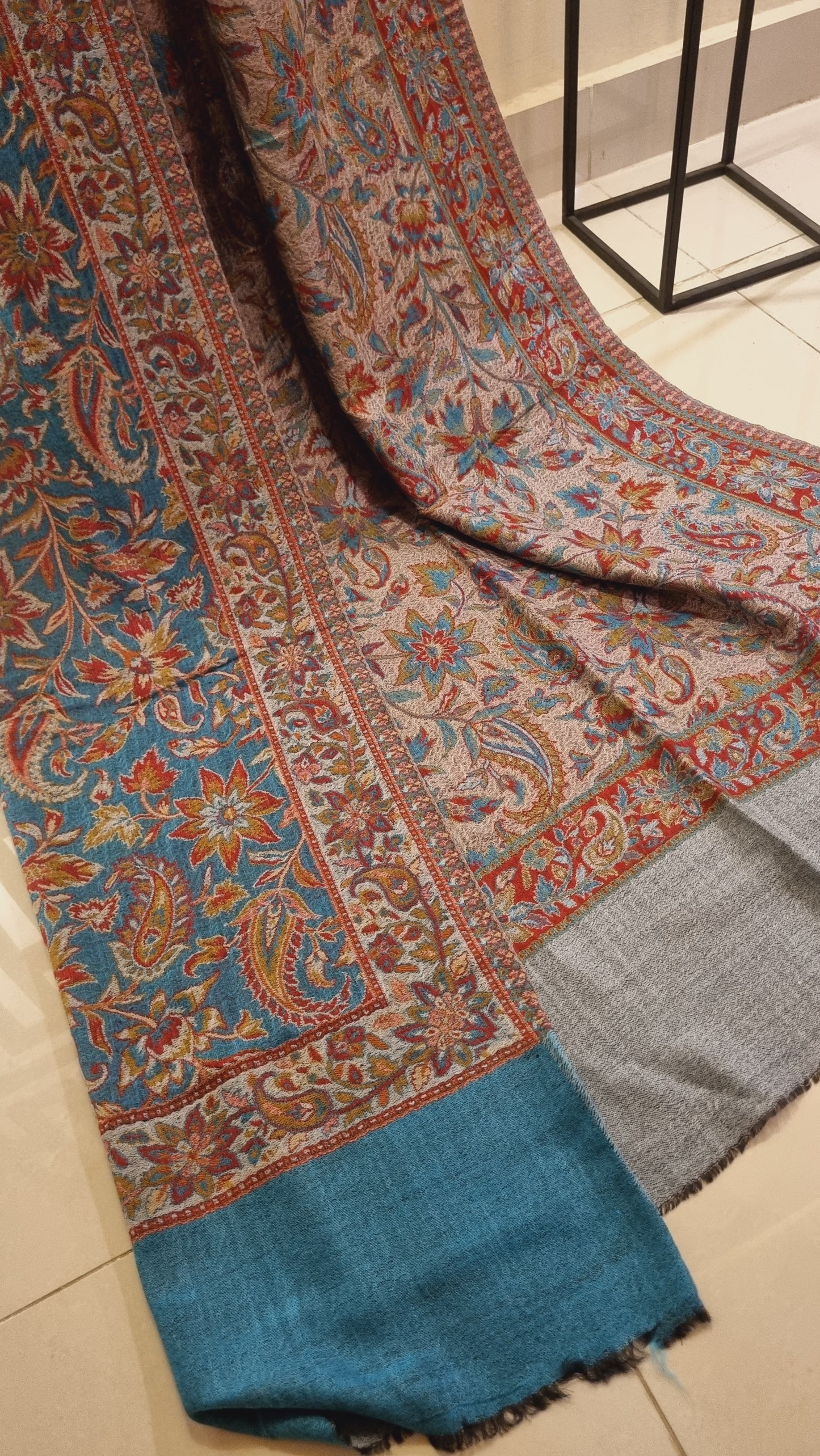 Reversible kaani shawl