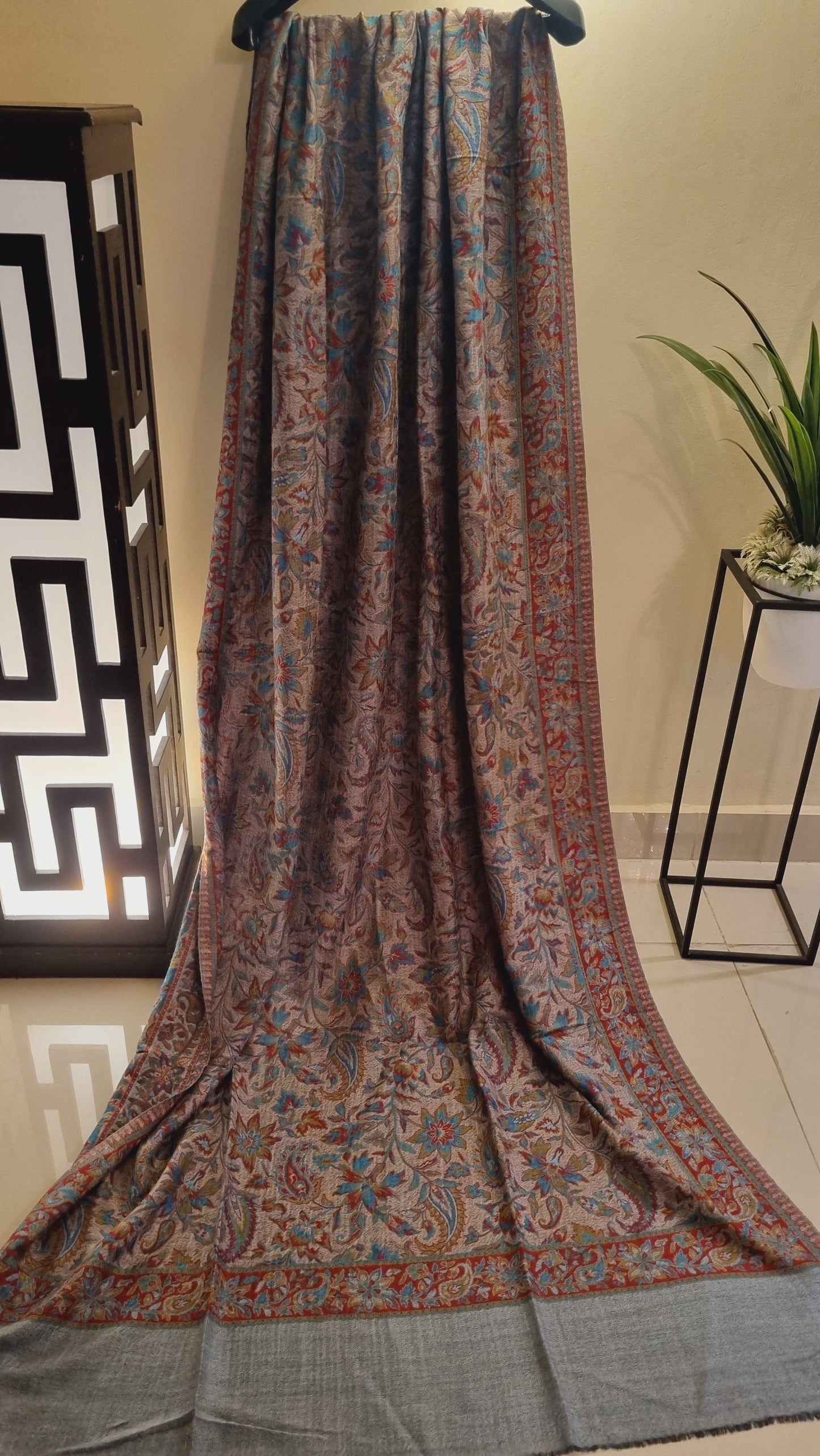 Reversible kaani shawl