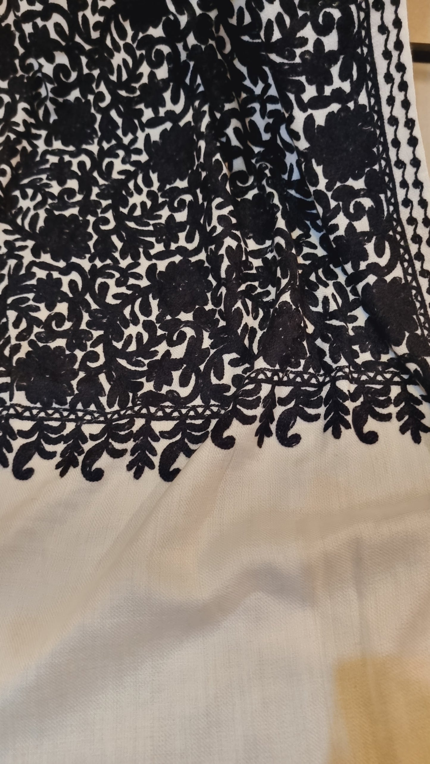 Embroidered pashmina shawl