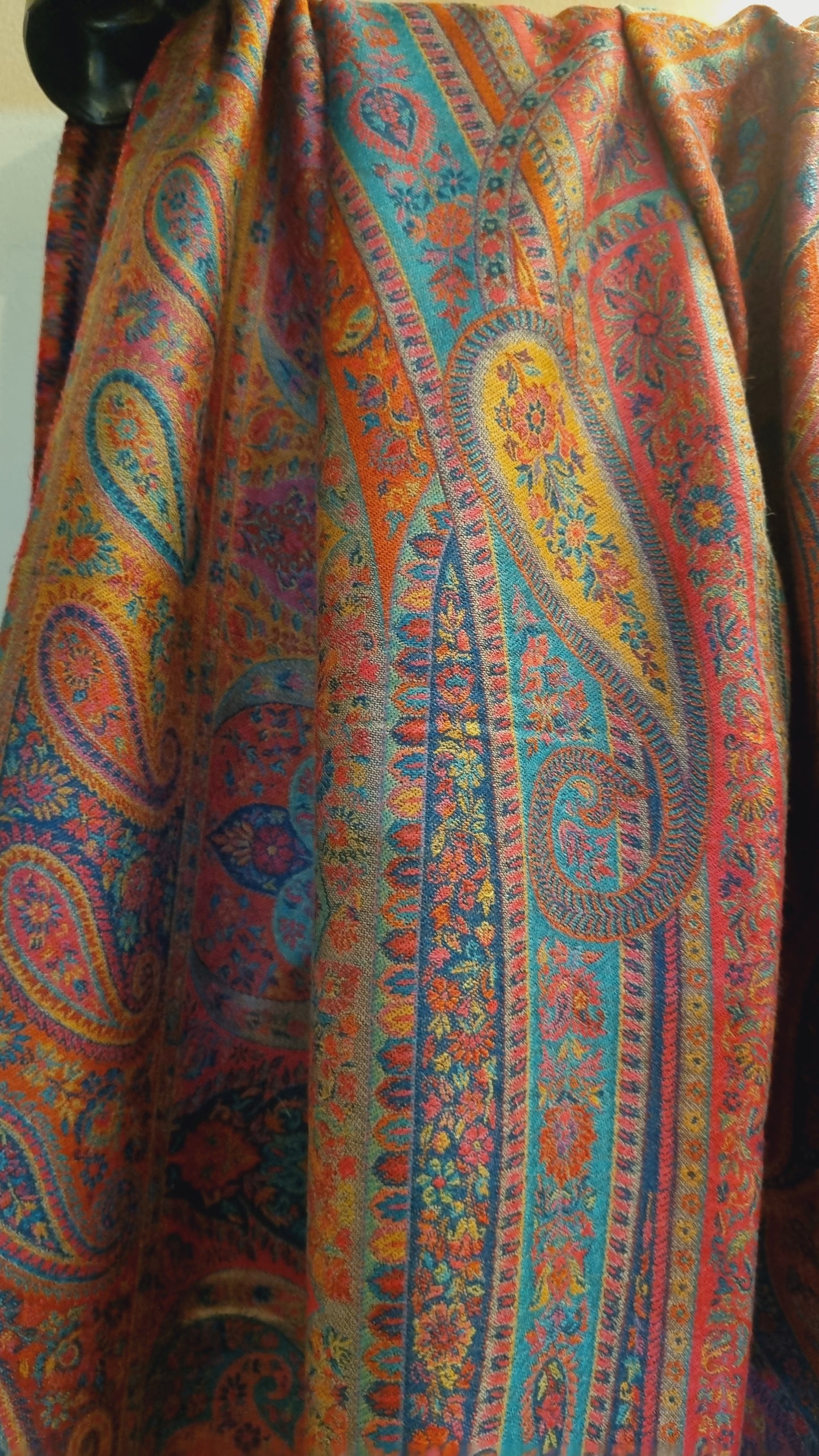 Shahjahani kaani shawl