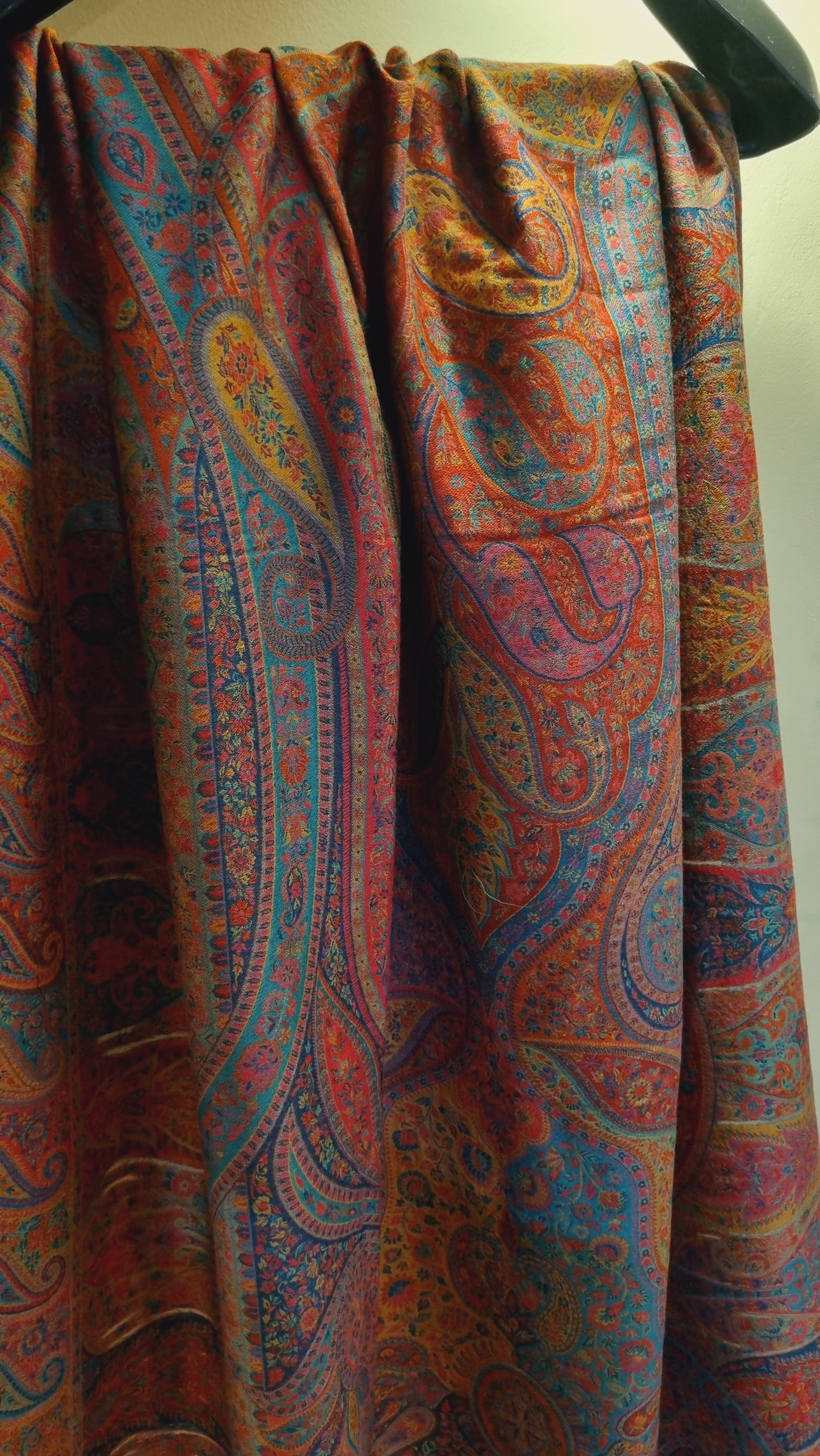 Shahjahani kaani shawl