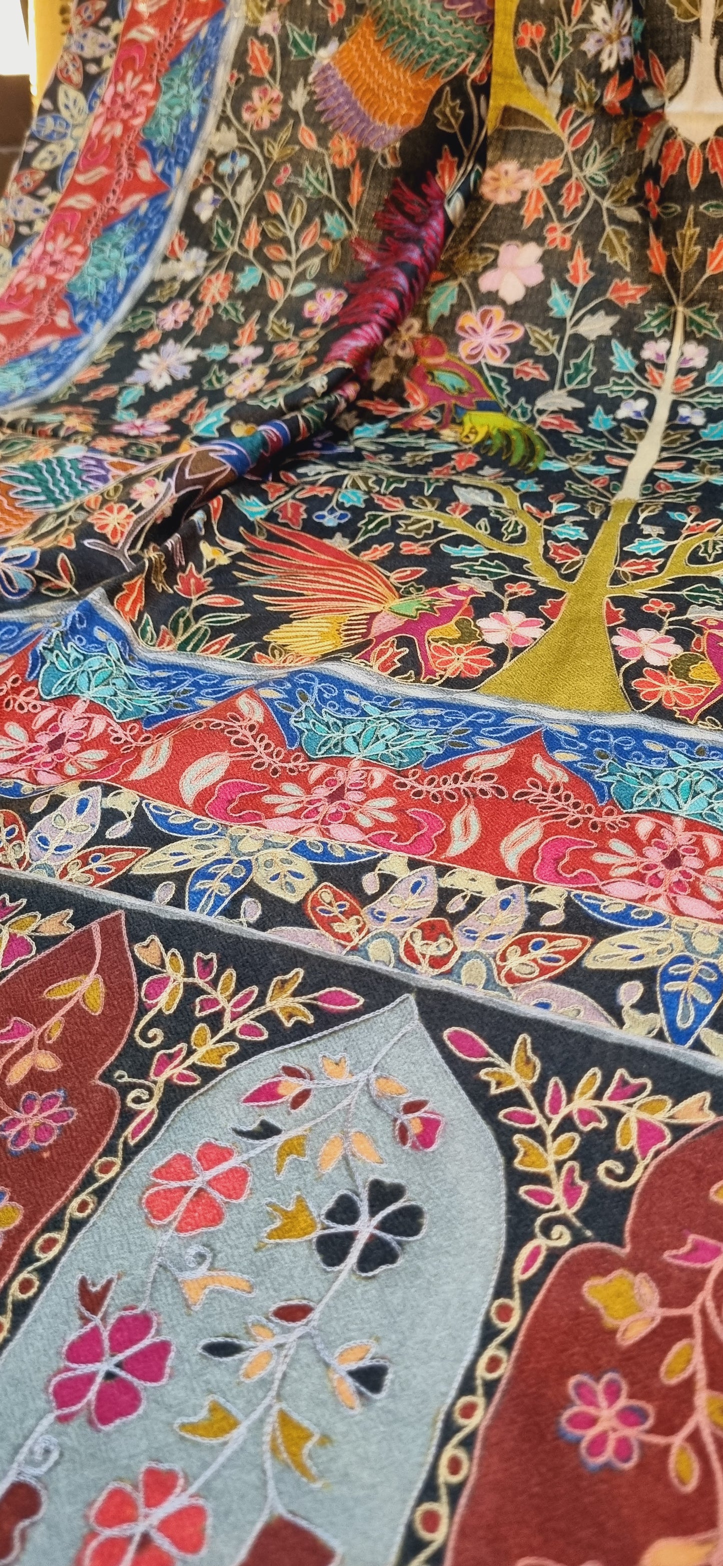 Reelkar embroidered pashmina shawl