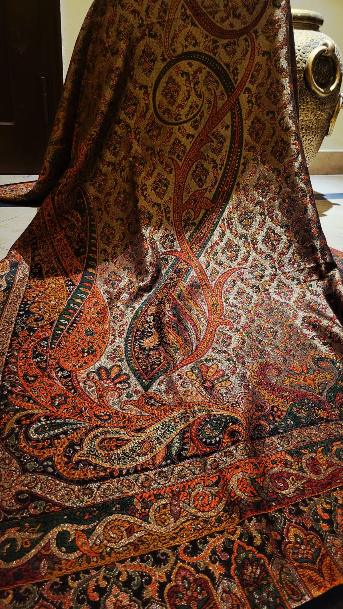 Gandhara Reversible kaani