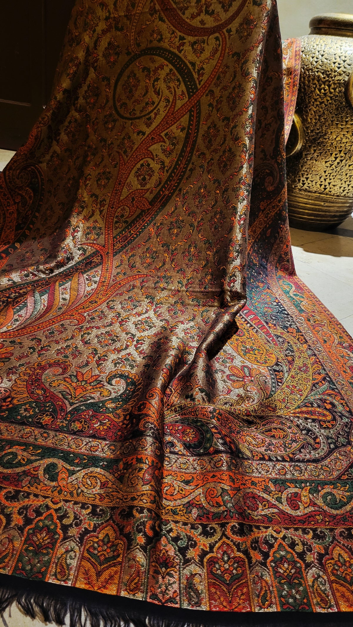 Gandhara Reversible kaani
