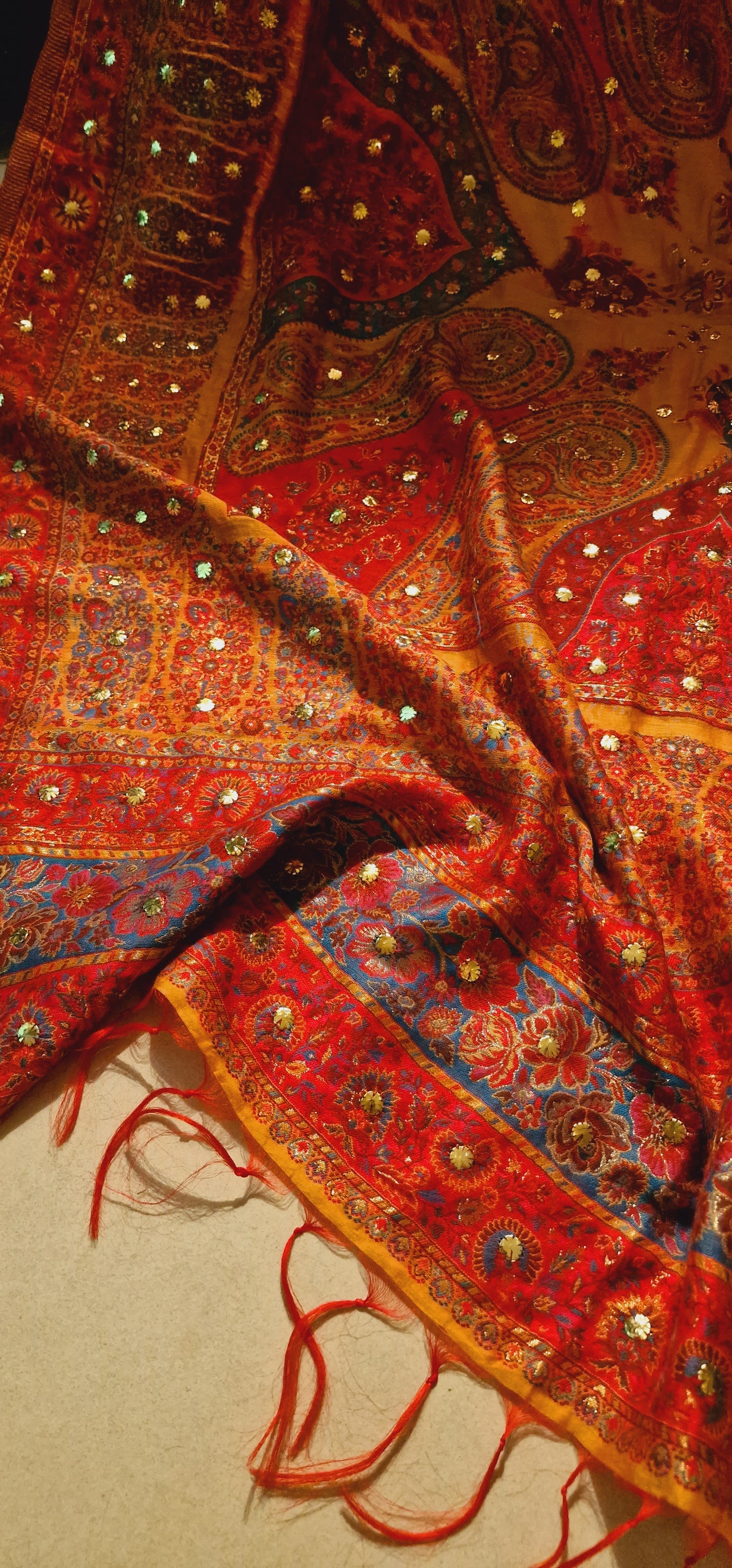 Kanni silk woven shawl with kamdani