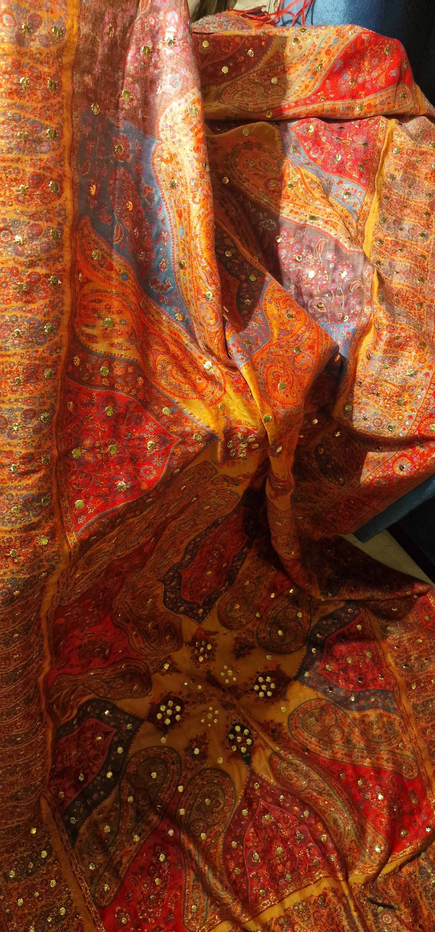 Kanni silk woven shawl with kamdani