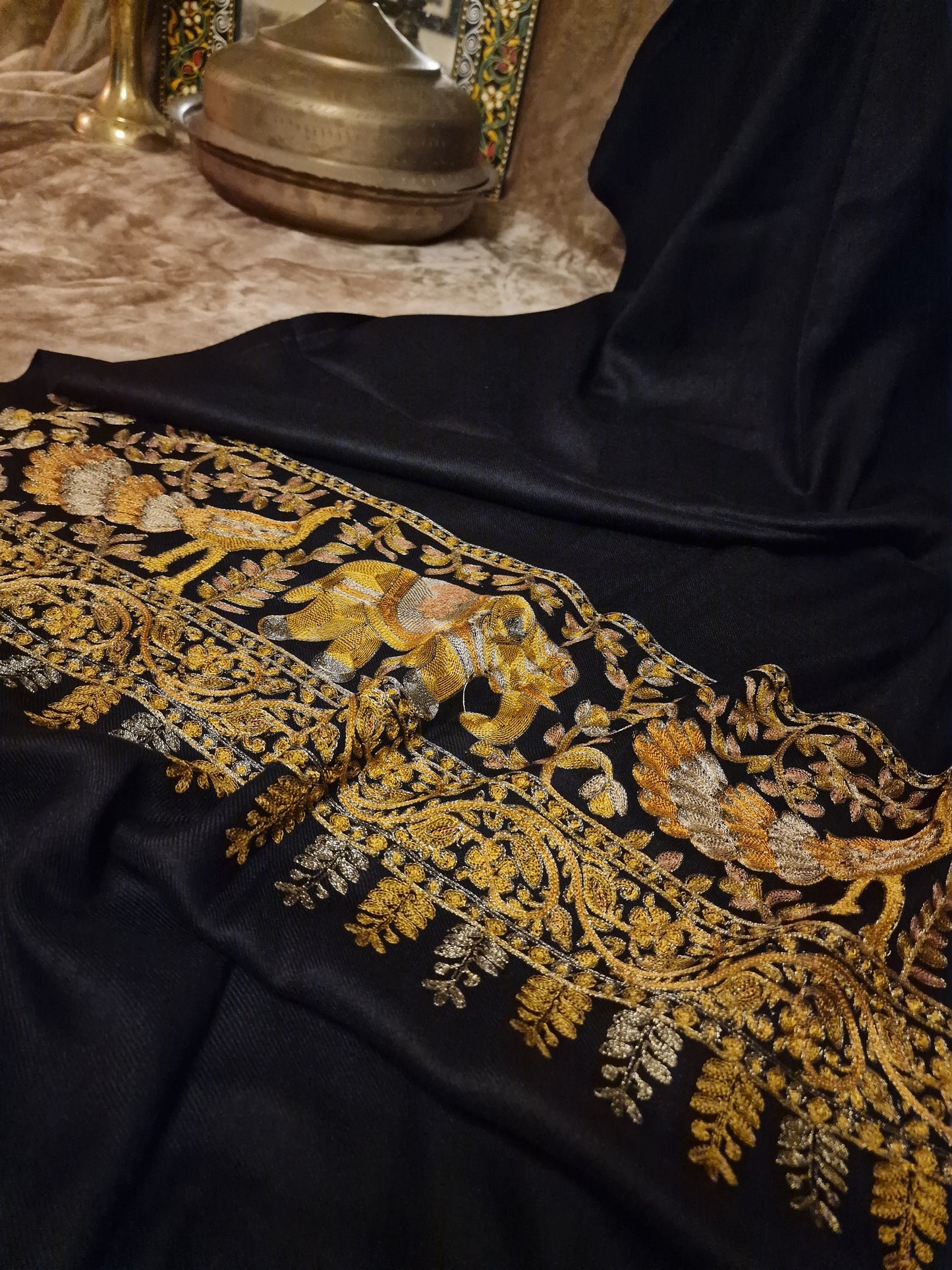 Pashmina tilla embroidery shawl