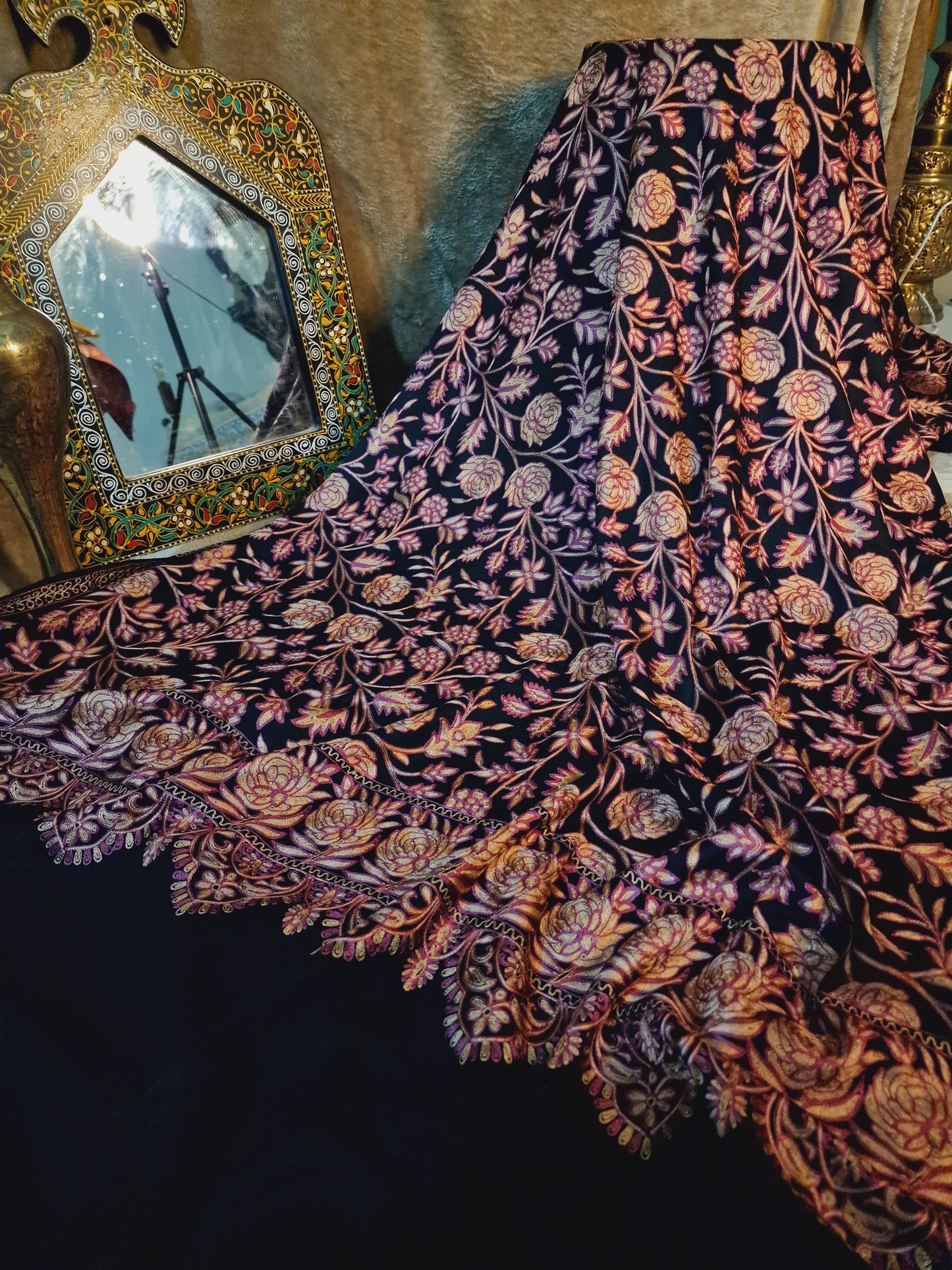 Resham embroidery shawl on toosh pashmina