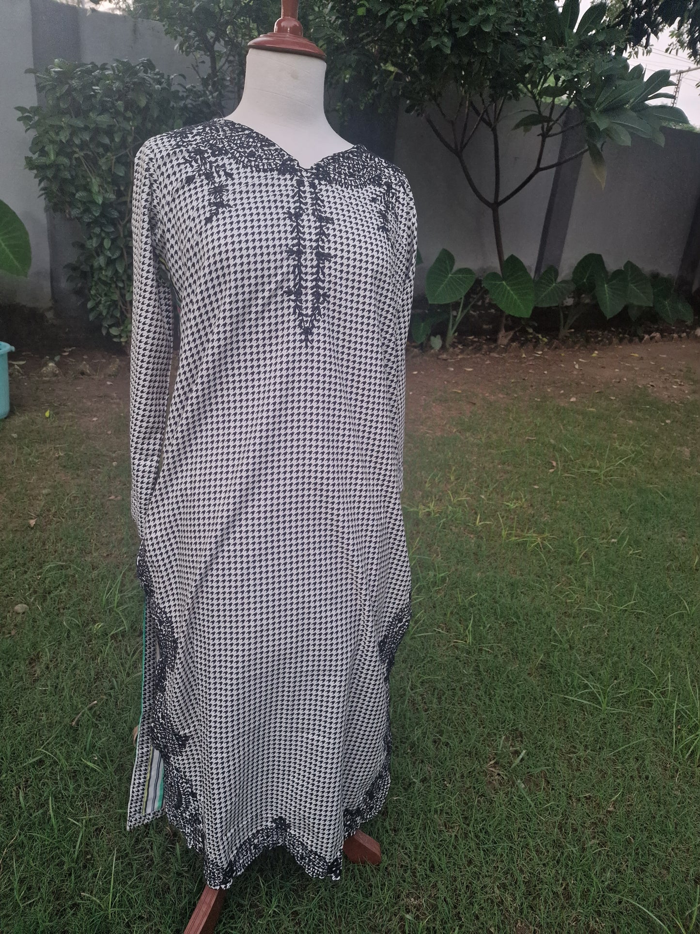 Stitched cotton suit 2 piece.