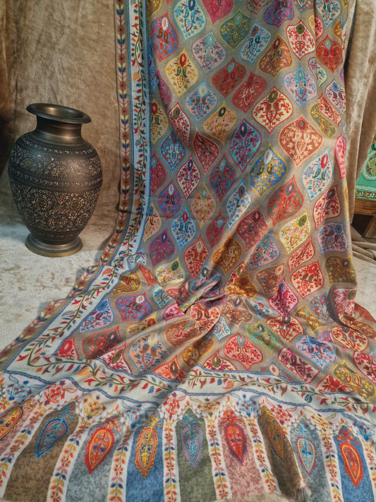 Reelkar: shawl