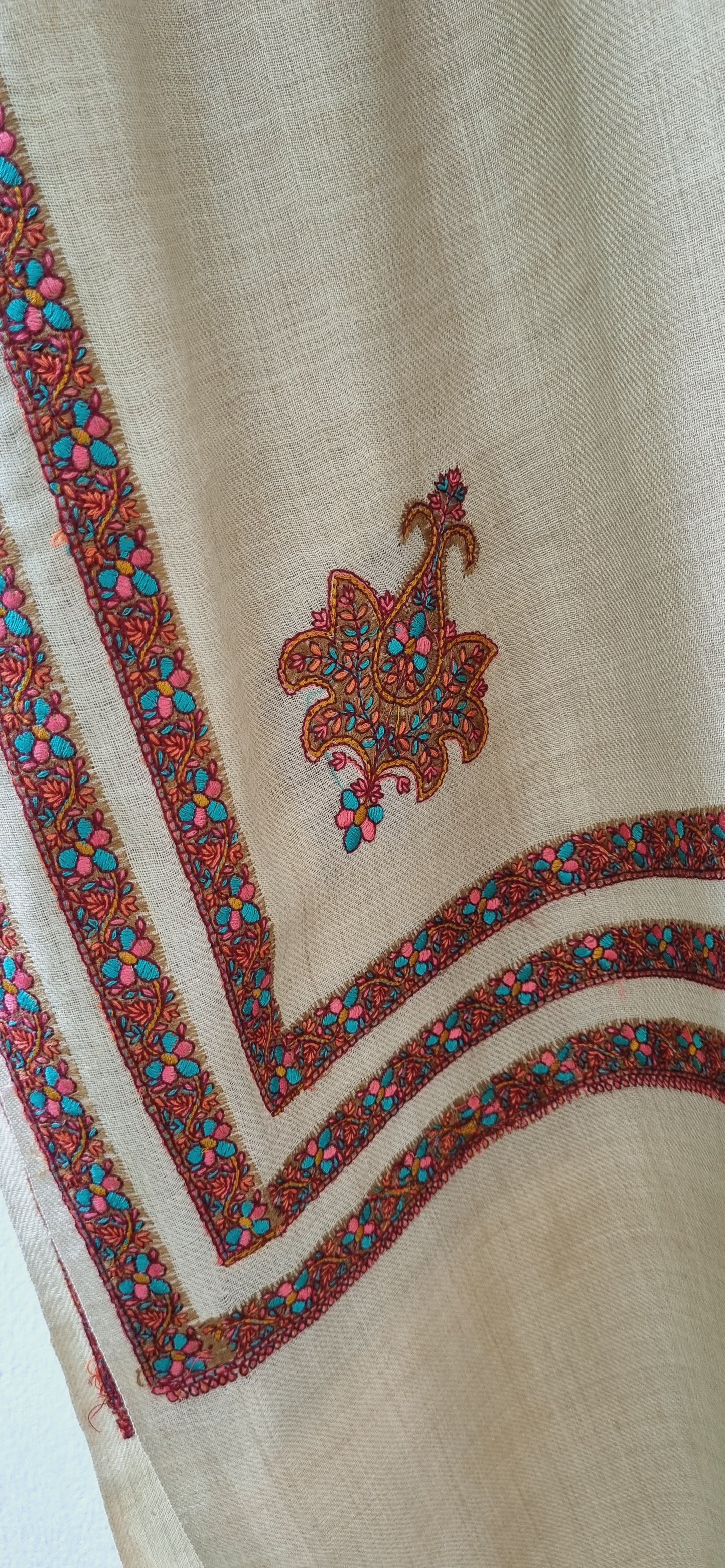Pure pashmina embroidered