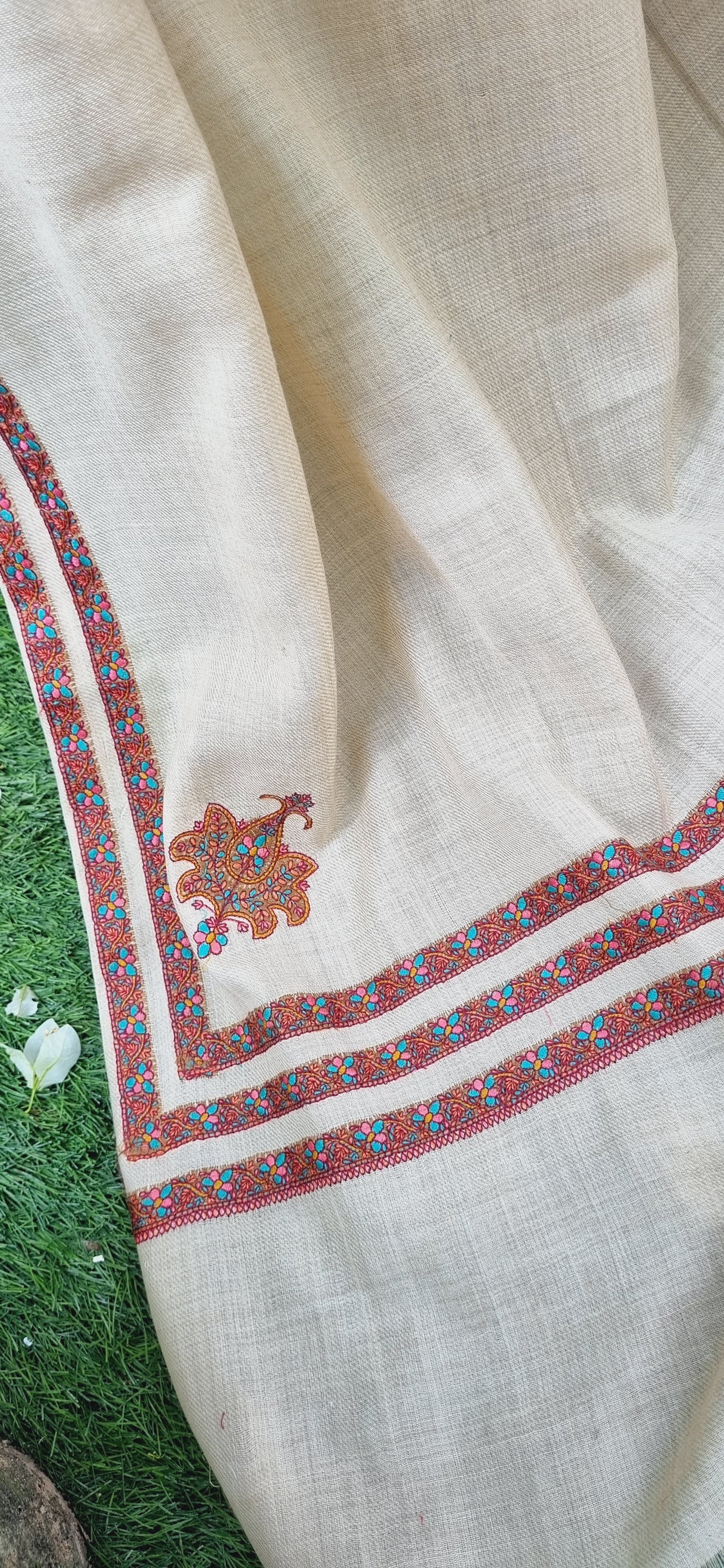 Pure pashmina embroidered