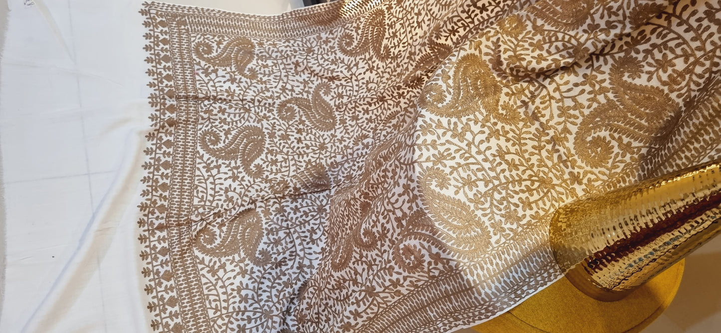 Embroidered shawl: Pashmina