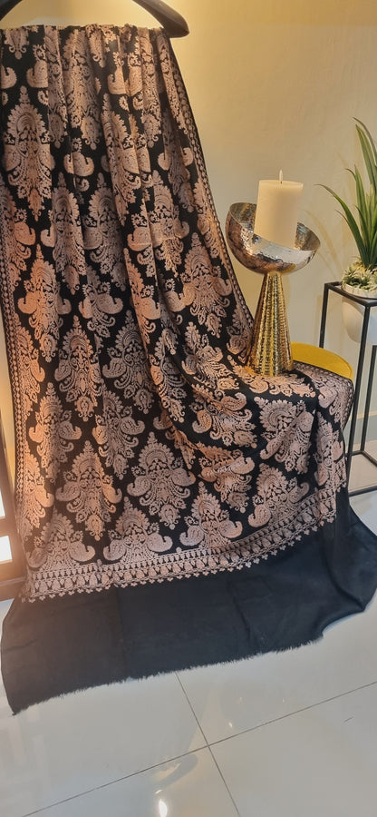 Sale: Embroidered shawls: Pashmina