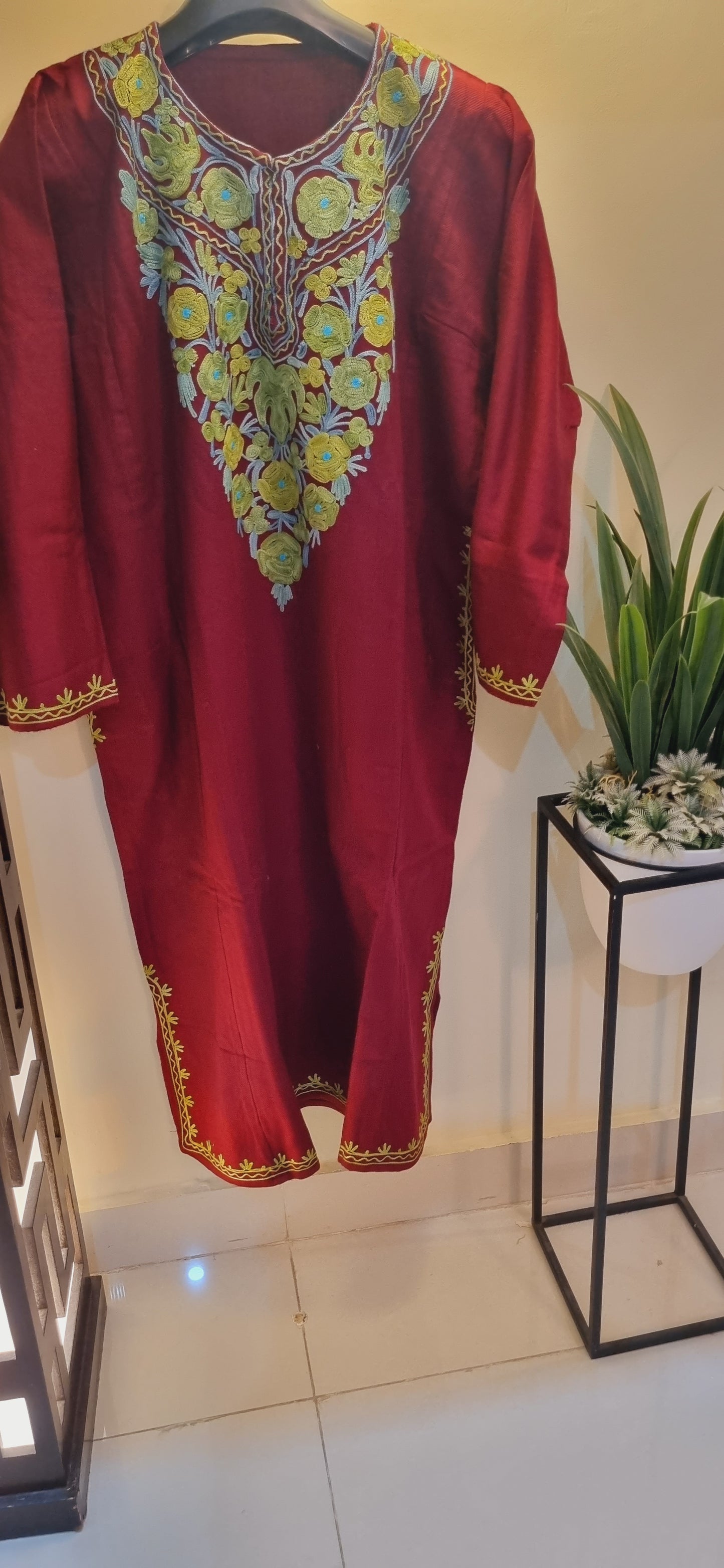 Embroidered phiran: kurta