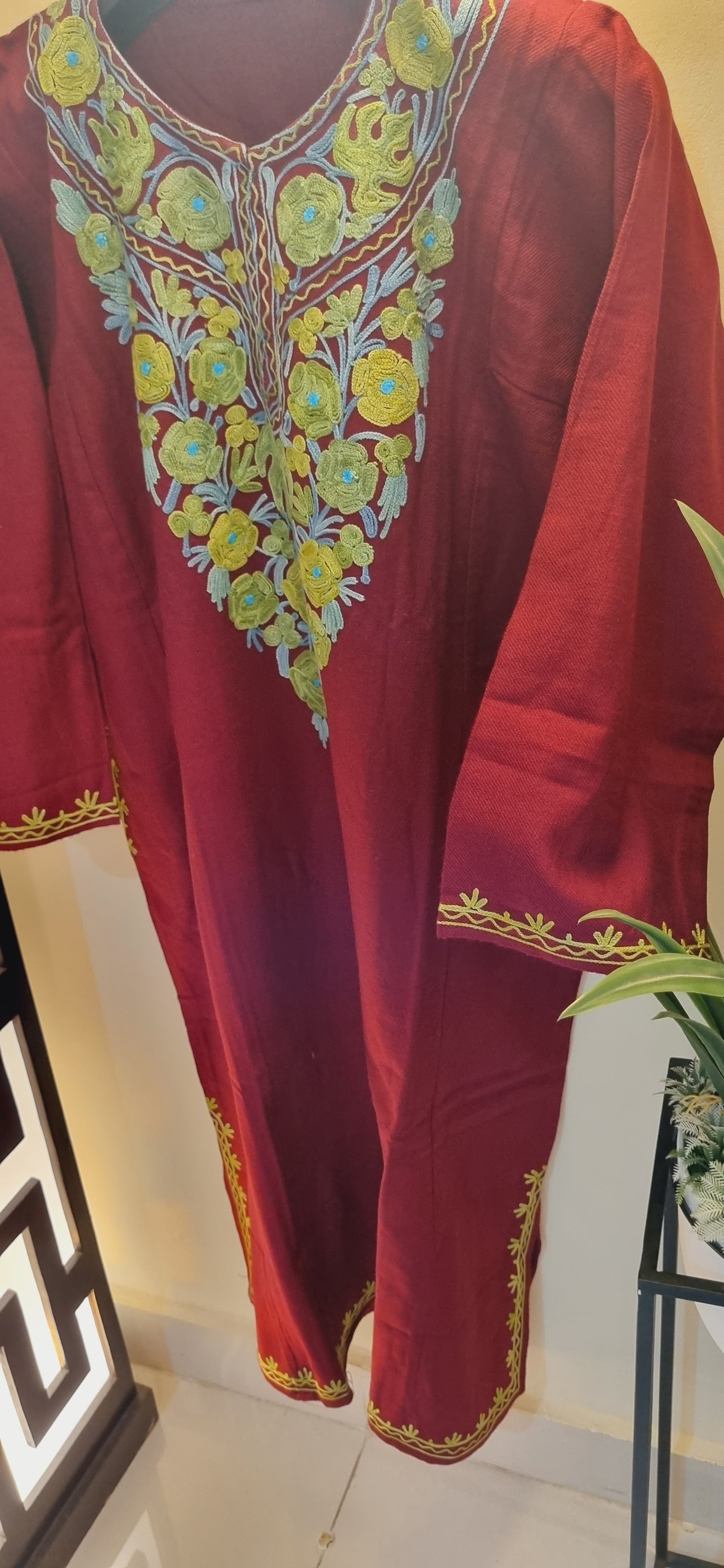 Embroidered phiran: kurta