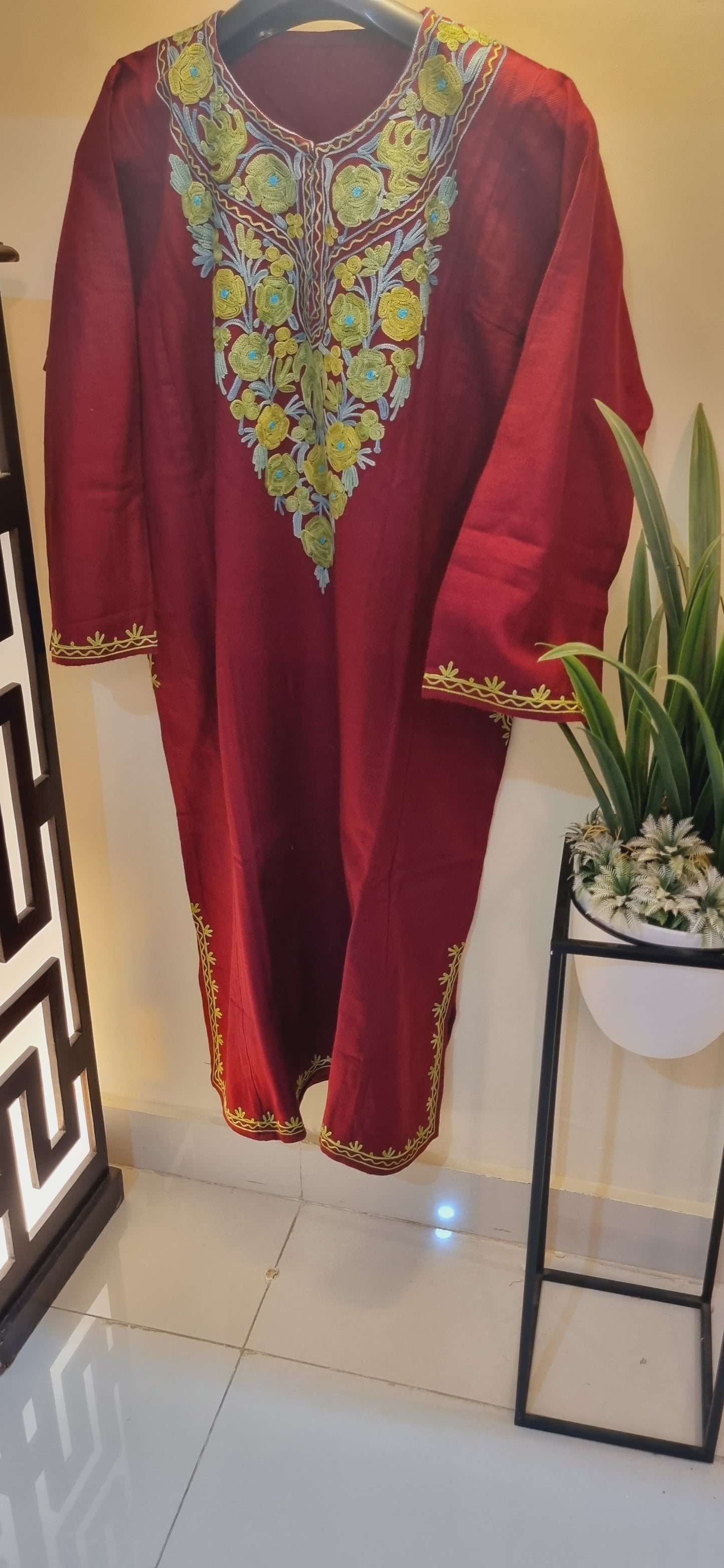 Embroidered phiran: kurta