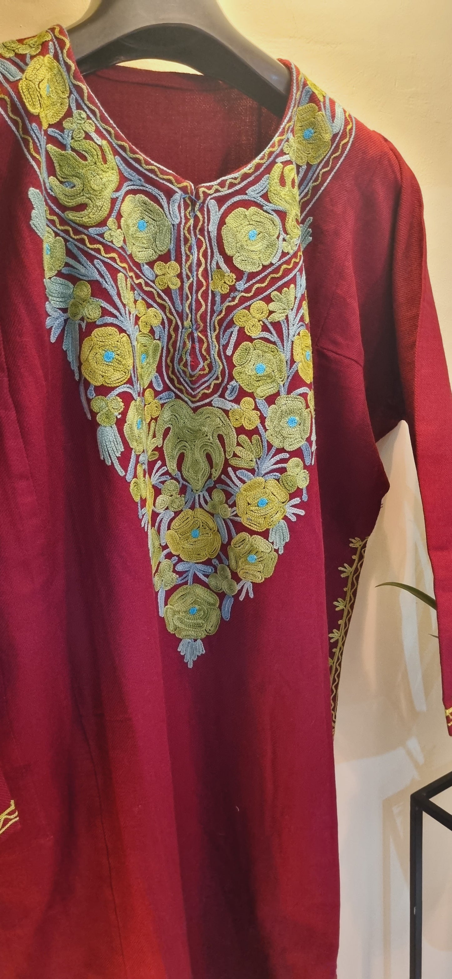 Embroidered phiran: kurta