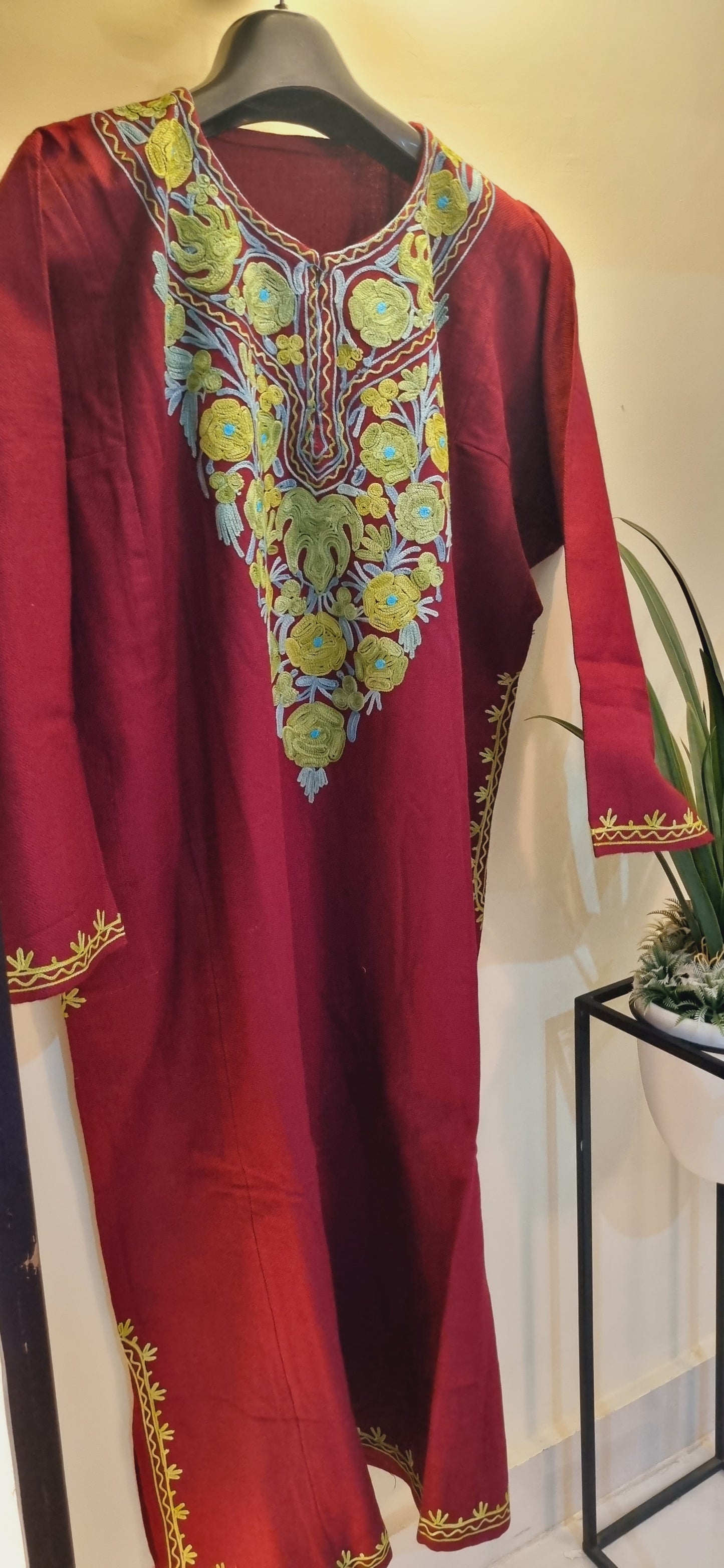 Embroidered phiran: kurta