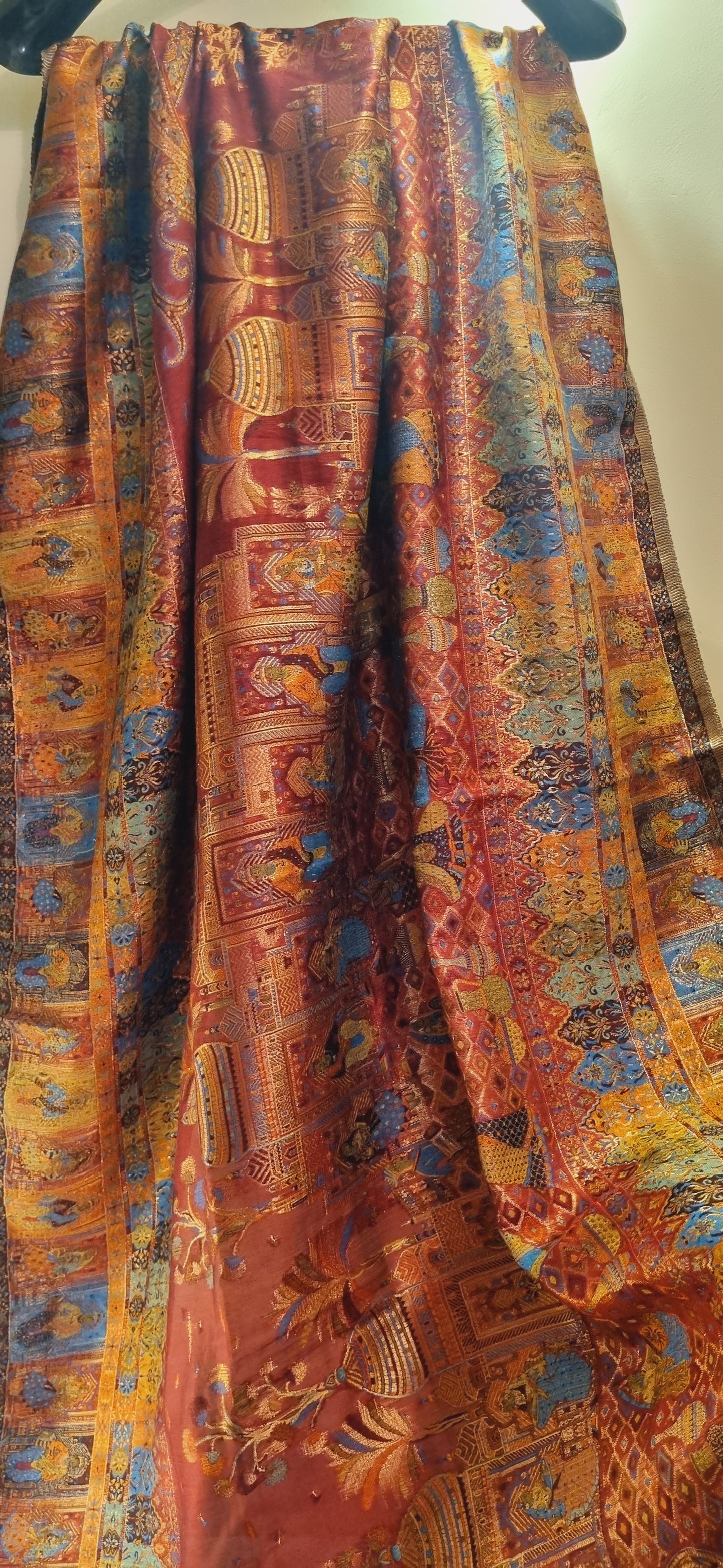 Kaani shawl: silk