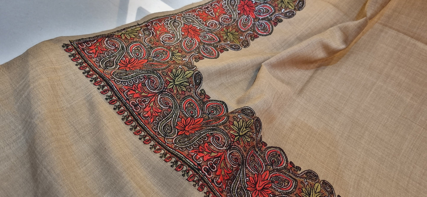 Embroidered shawls: Pashmina