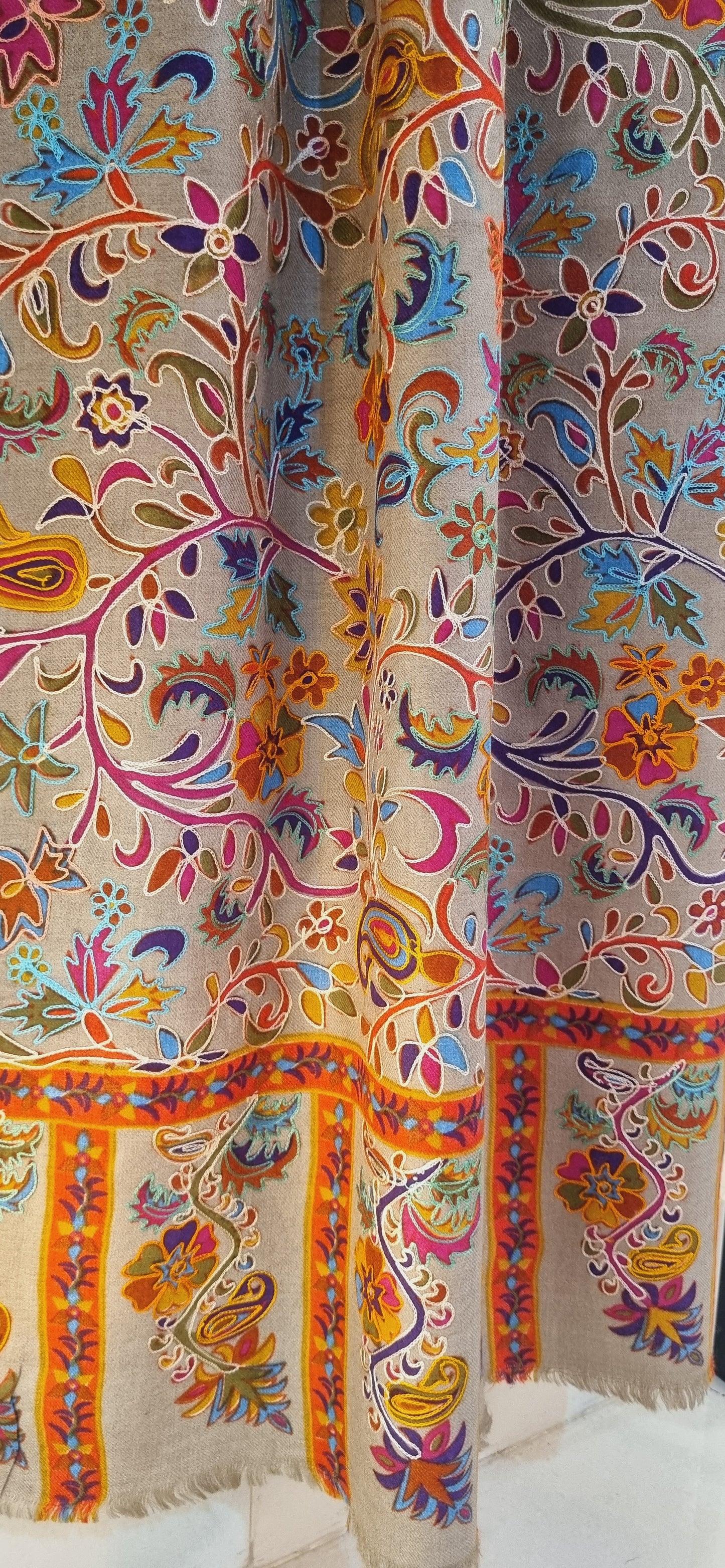 Sale Embroidered minishawls: Reelkar pashmina