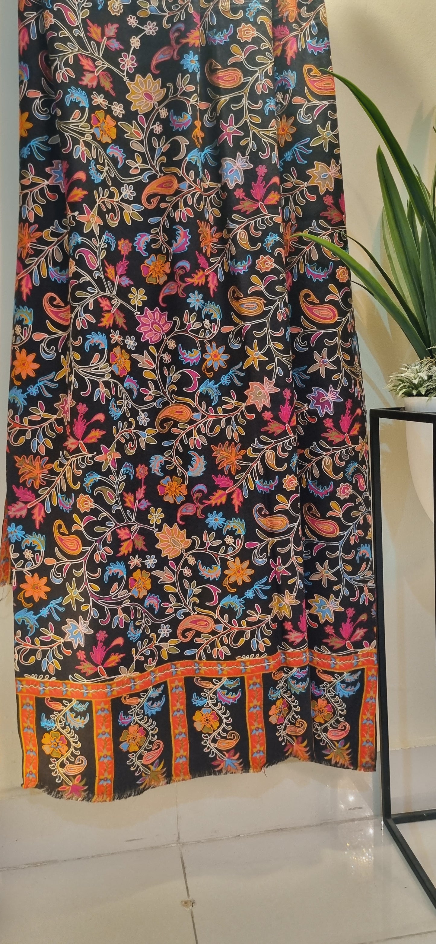 Sale Embroidered minishawls: Reelkar pashmina