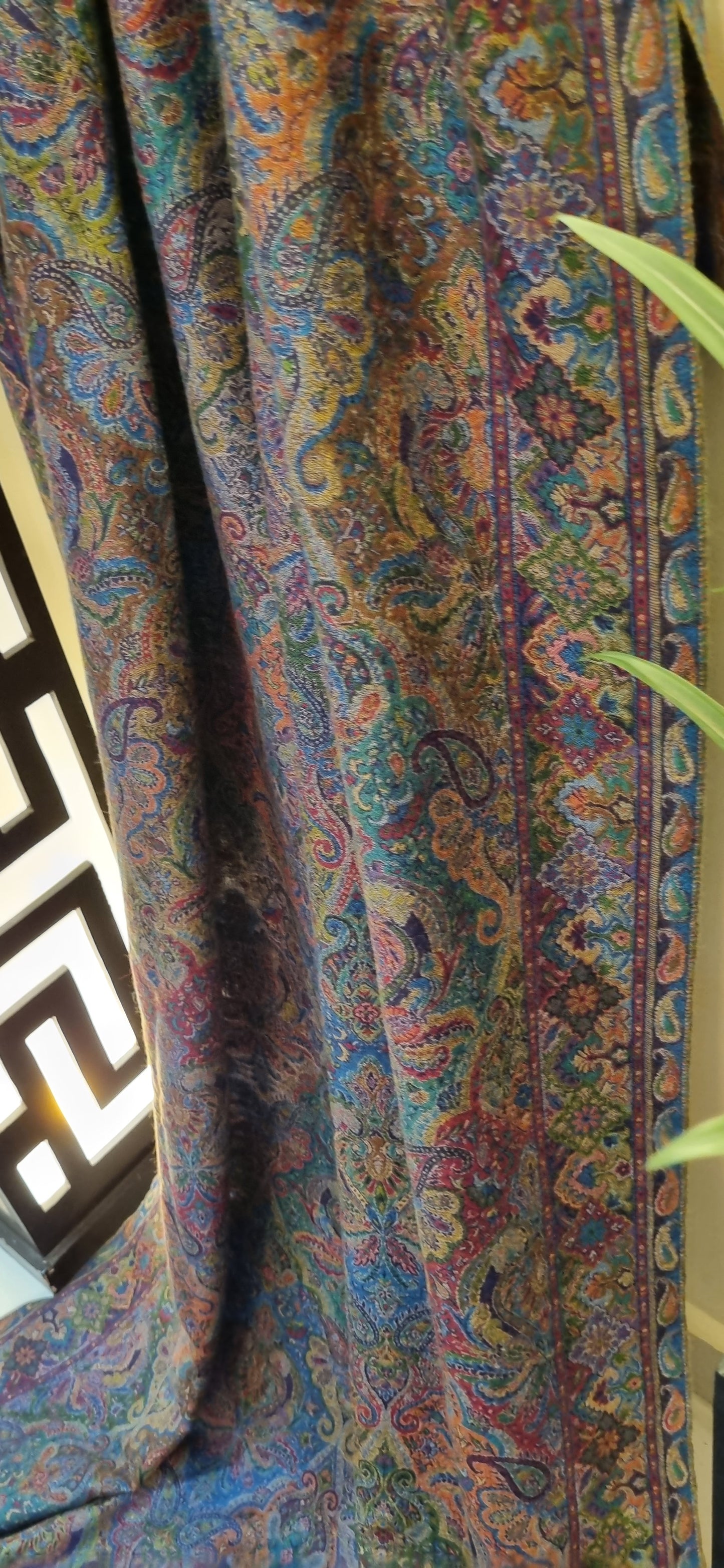 Kaani shawl: Pashmina