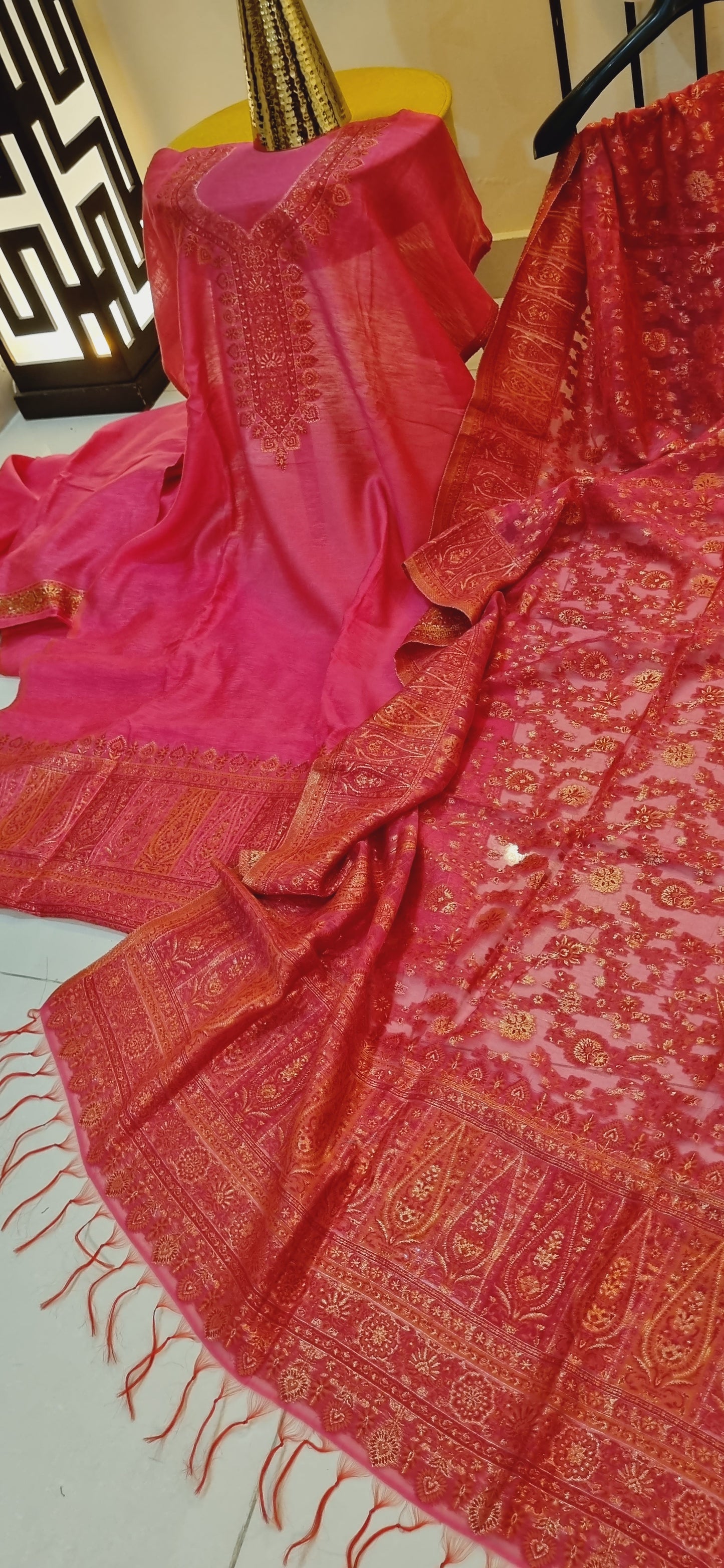 Sale:Kaani suit: silk