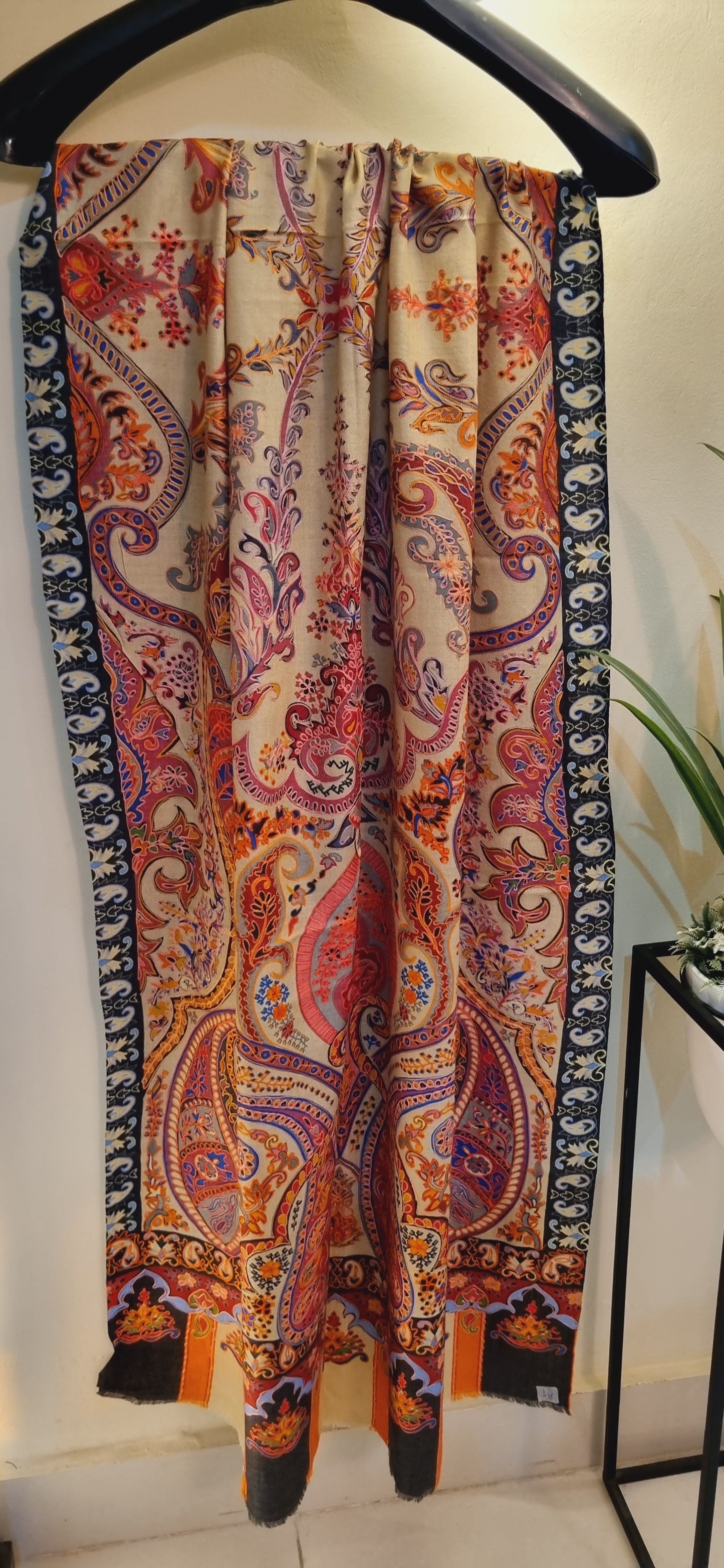 Embroidered minishawl: Pashmina reelkar