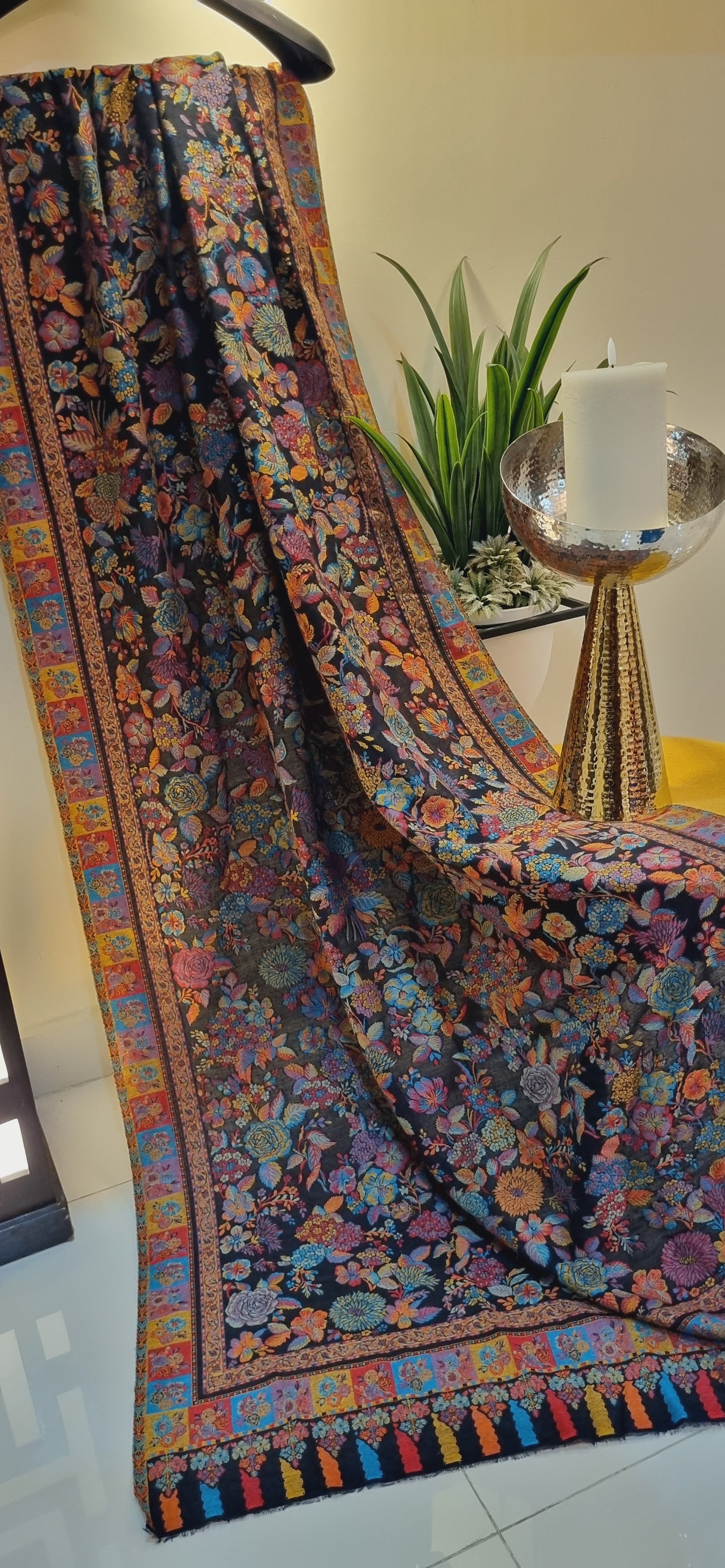 Kaani shawl: Pashmina