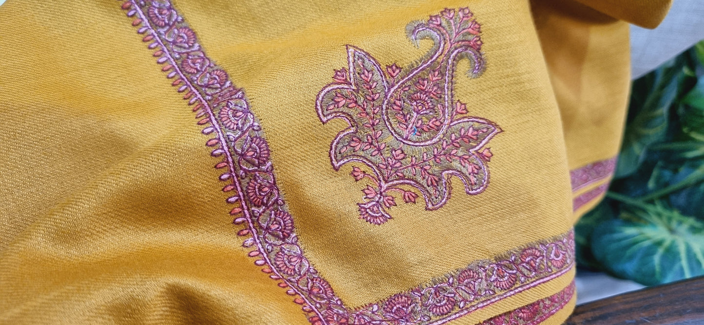 Embroidered shawl: Pashmina