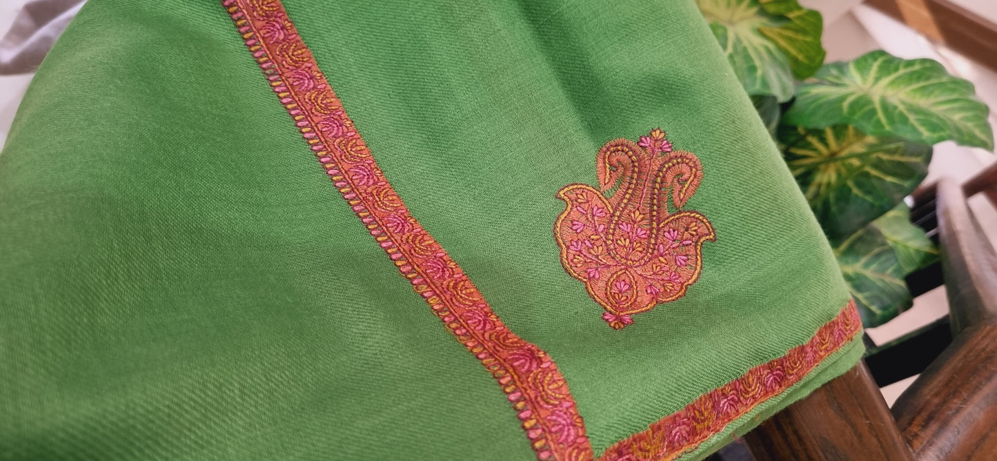 Embroidered shawl: Pashmina