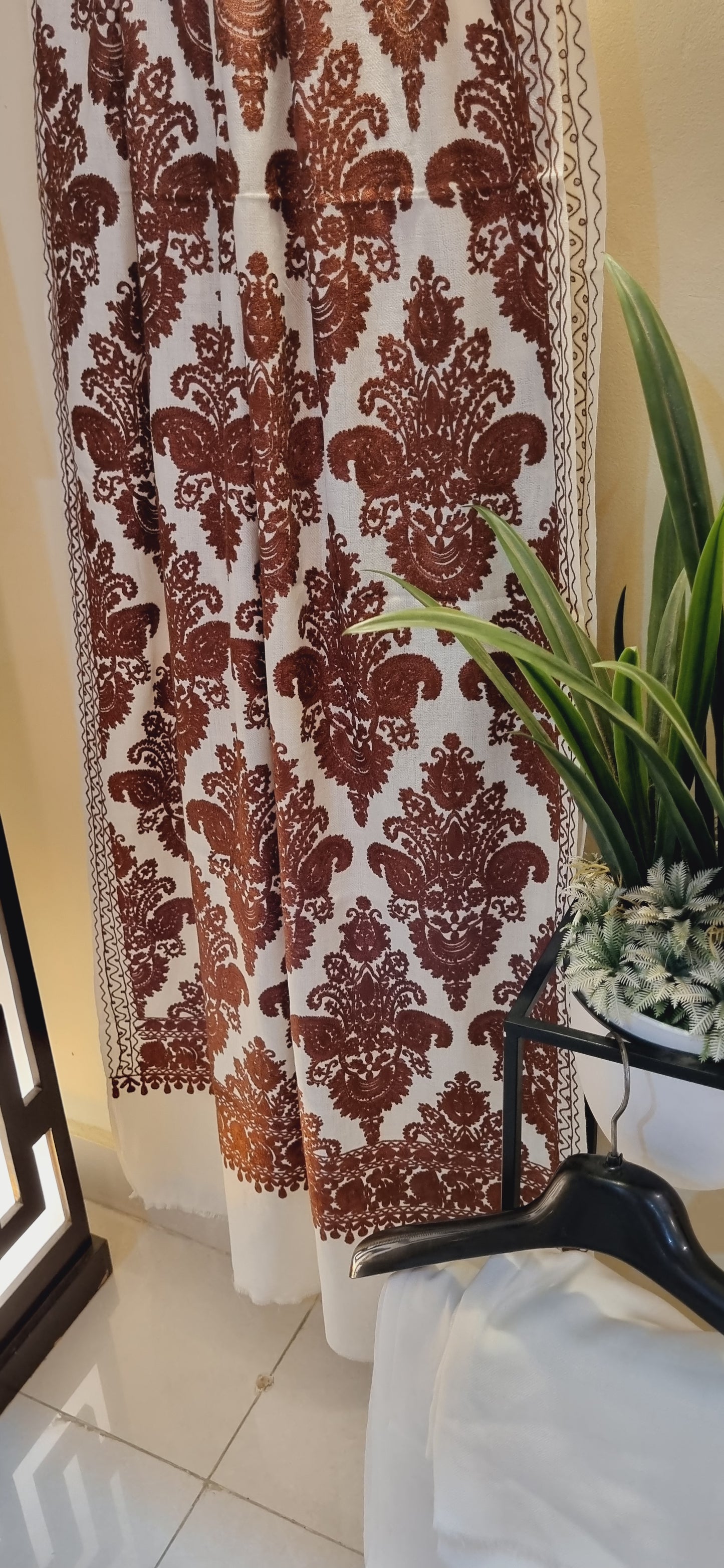 Embroidered suit: Three piece pashmina