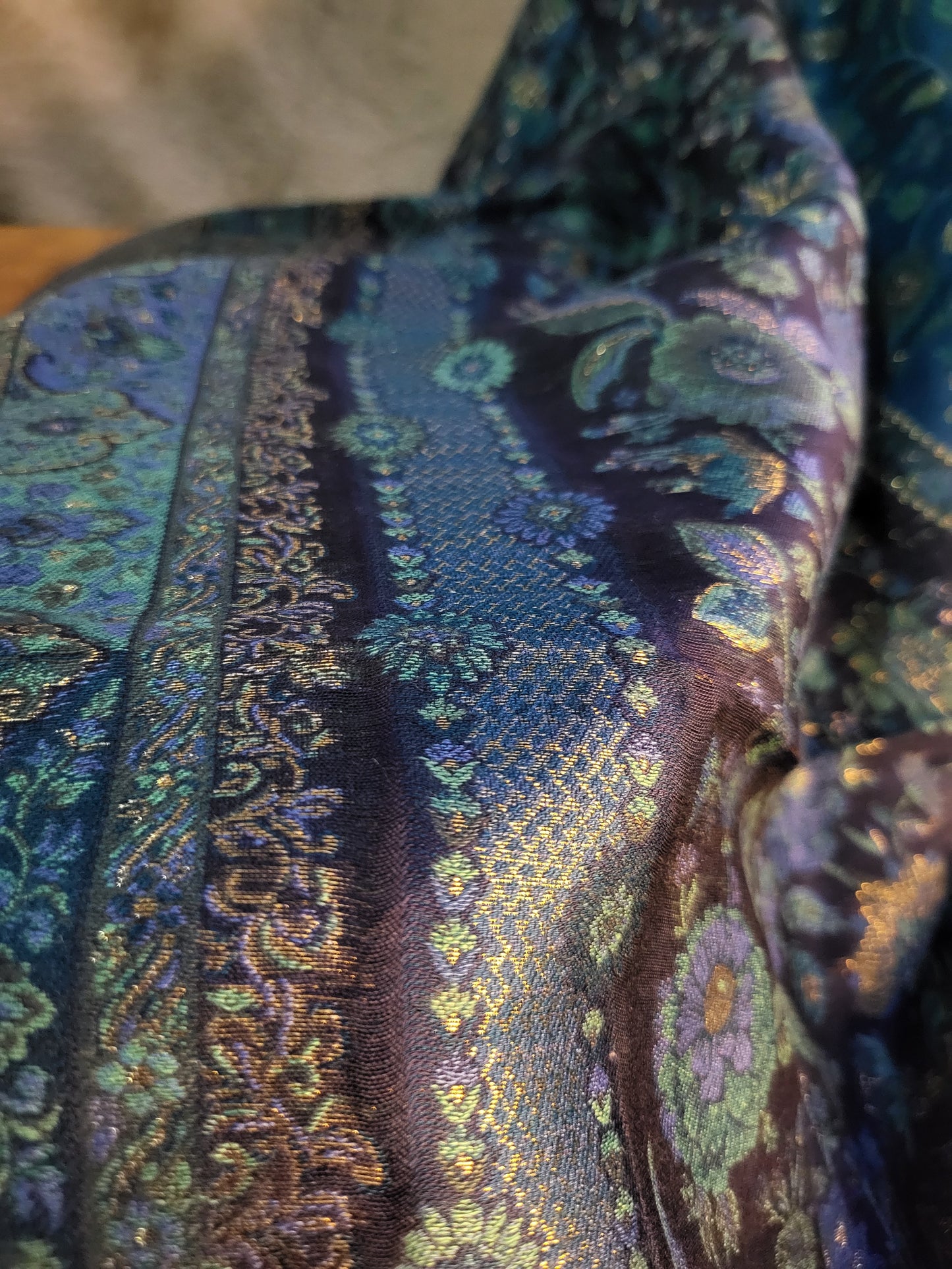 Silk kanni: shawl