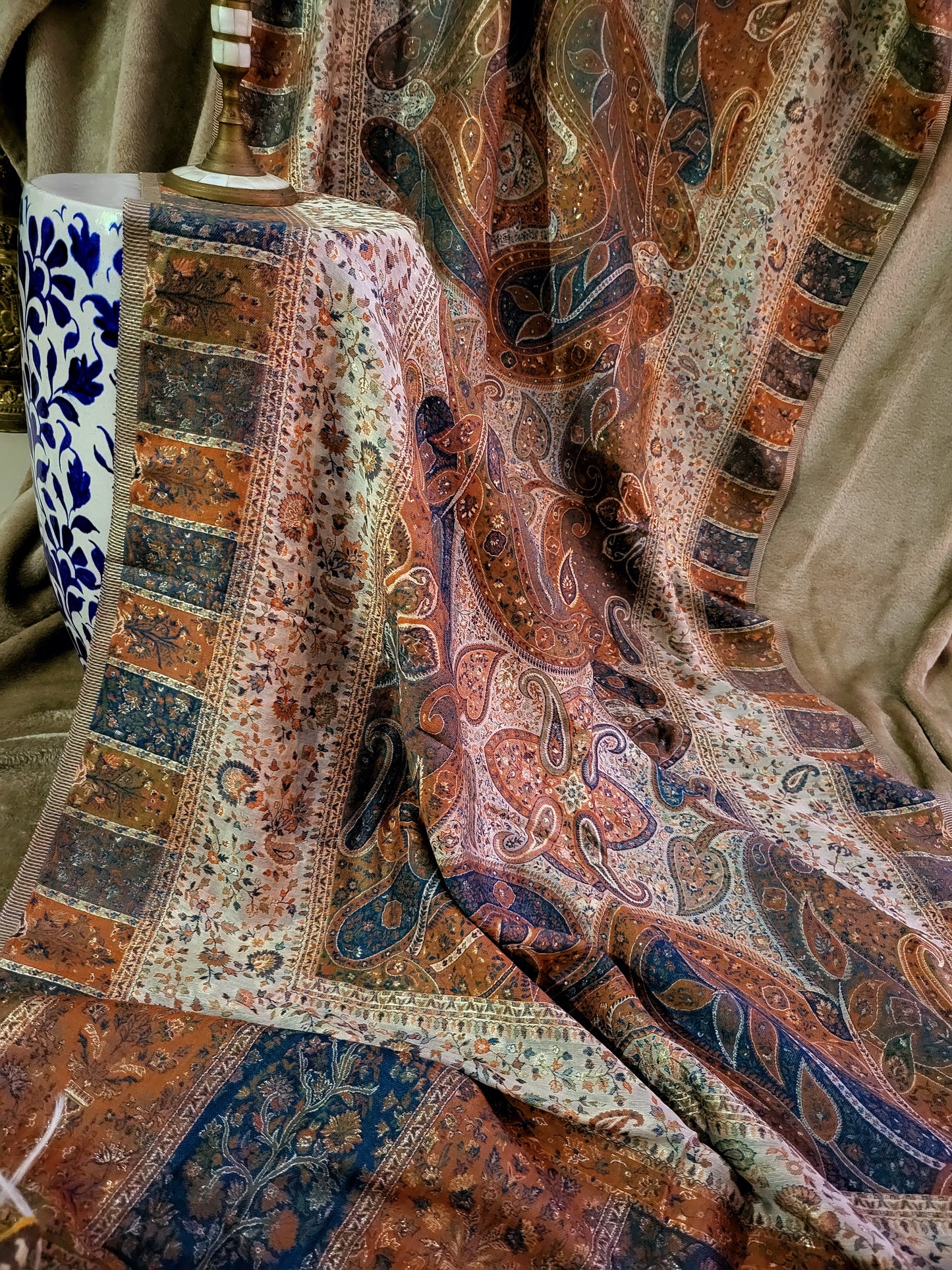 Silk kanni : shawl