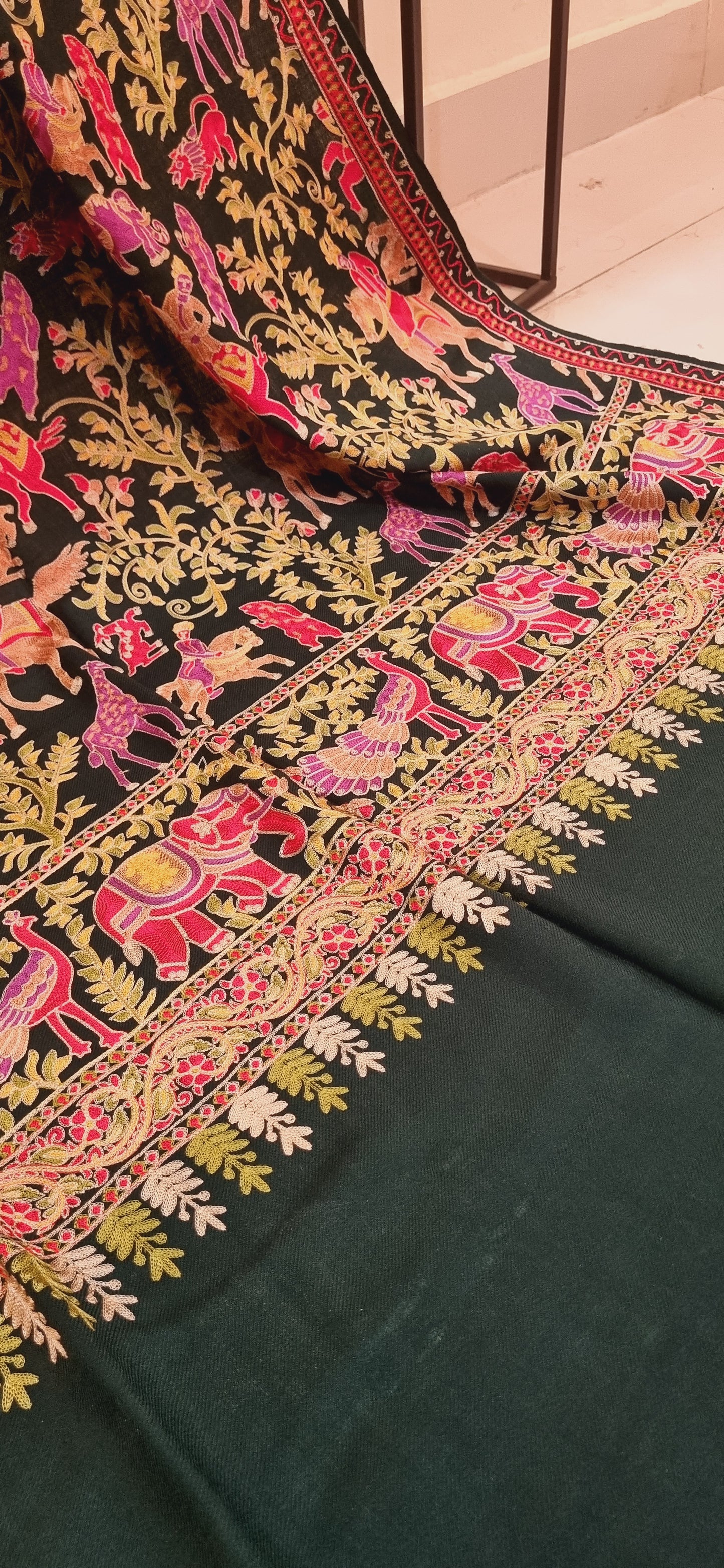 Embroidered shawl: Pashmina