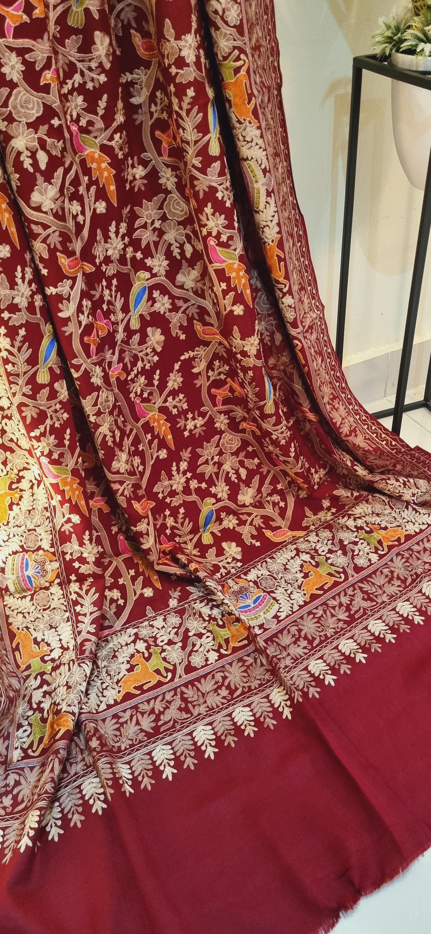 Embroidered shawl: Pashmina