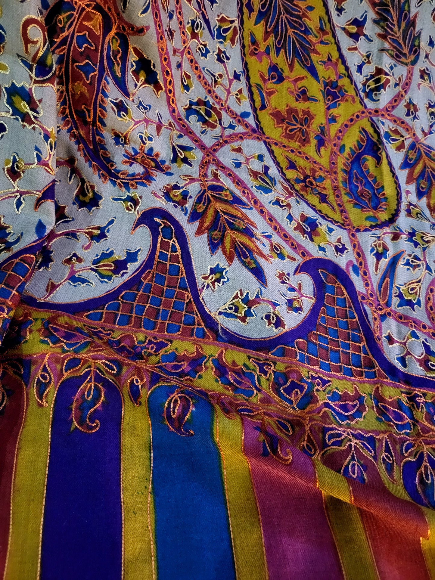 Kalamkari: Embroidered shawl