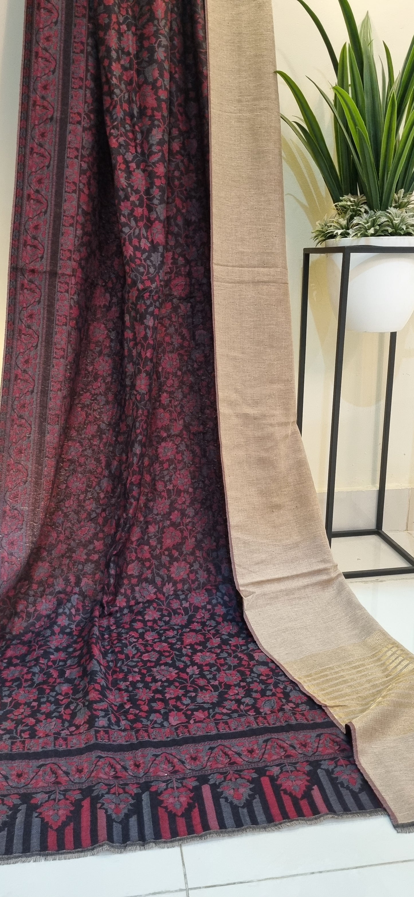 Reversible kaani shawl: Pashmina