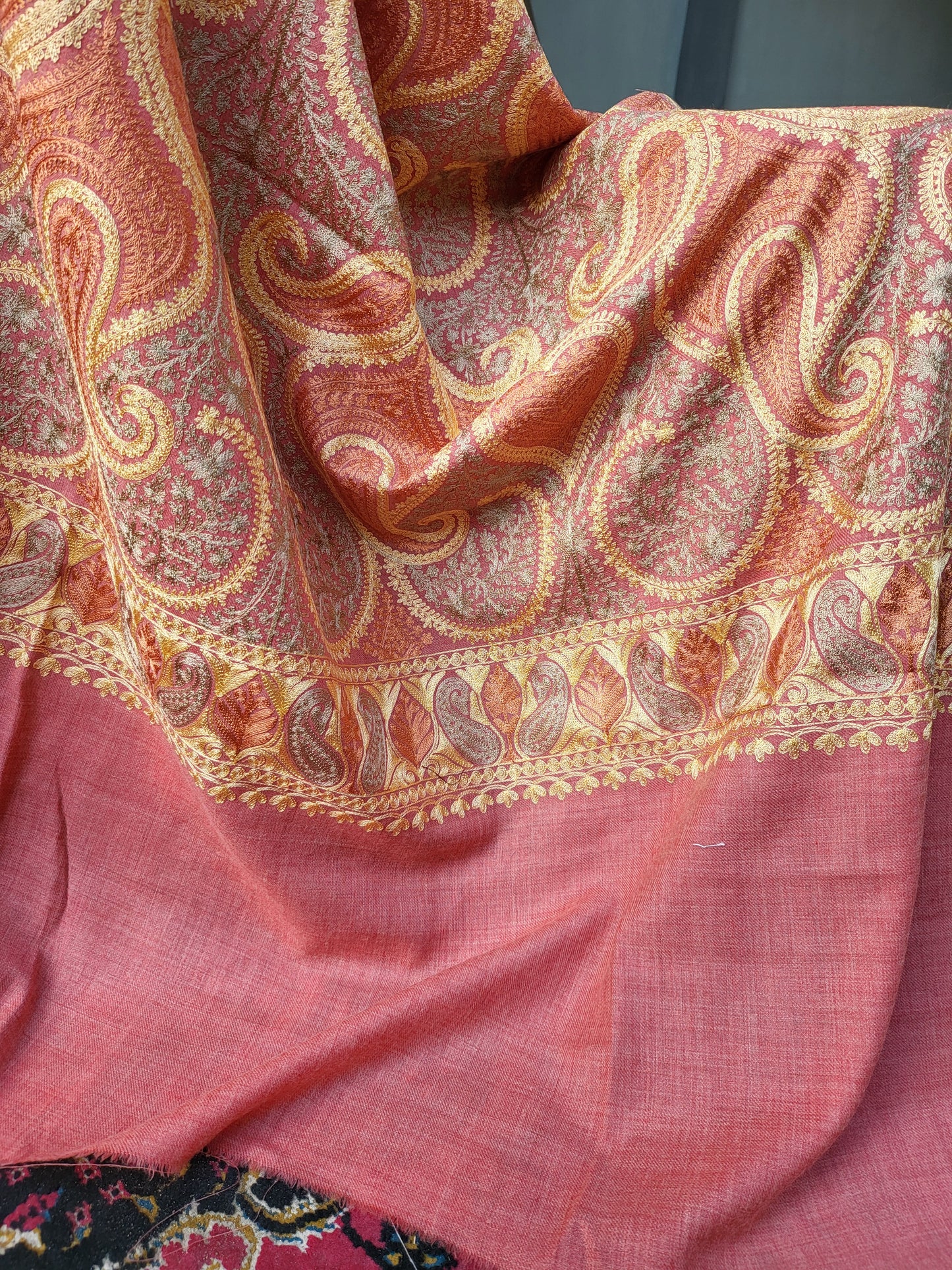 Coral pink : Embroidered shawl