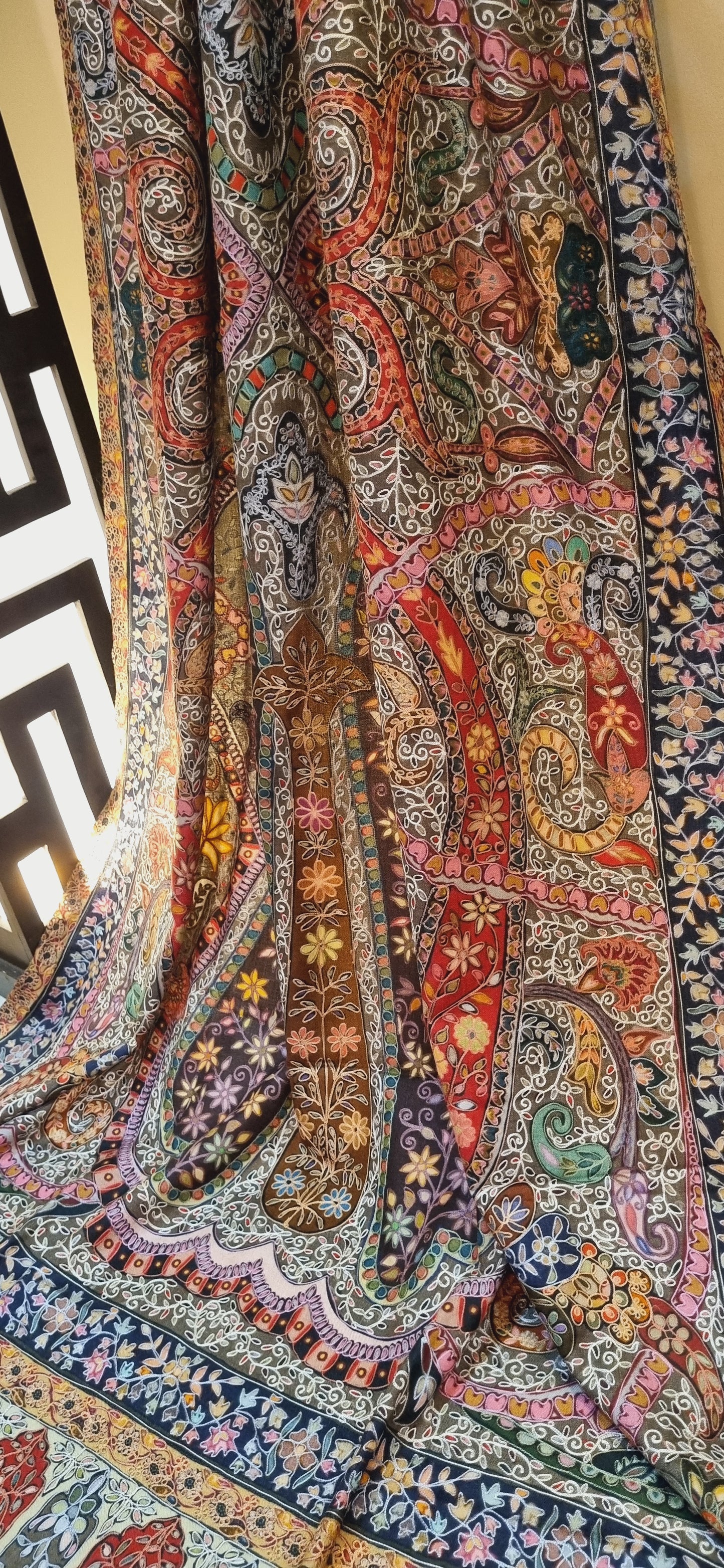 A Reelkar shawl: Embroidered